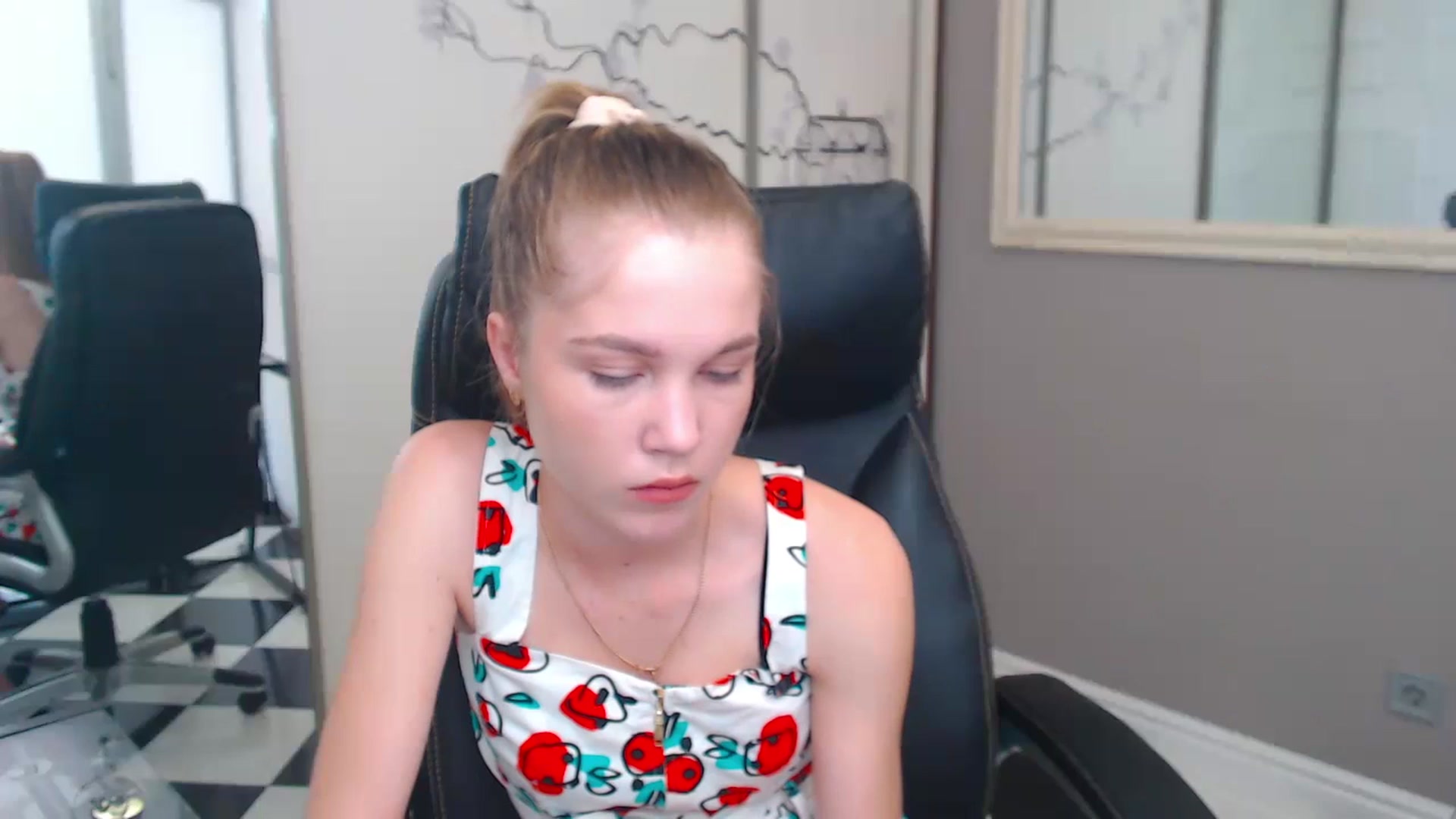 Gallery image thumbnail from Kate_Lewiss's myfreecams stream on, 06/05/2024, 07:41 image 6 of 20