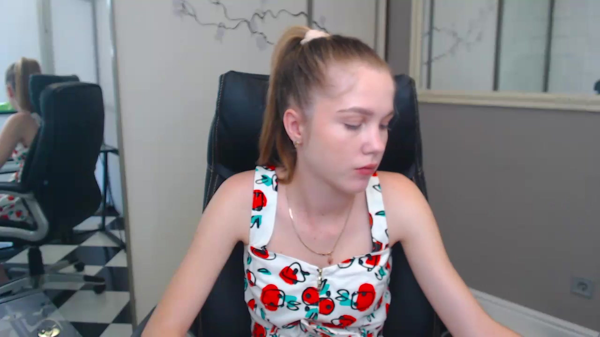 Gallery image thumbnail from Kate_Lewiss's myfreecams stream on, 06/05/2024, 07:41 image 12 of 20