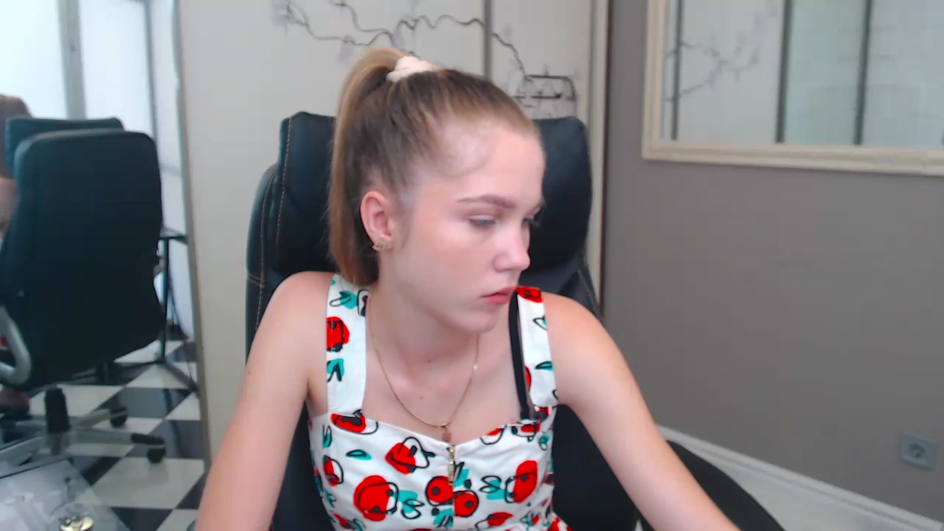Gallery image thumbnail from Kate_Lewiss's myfreecams stream on, 06/05/2024, 07:41 image 19 of 20