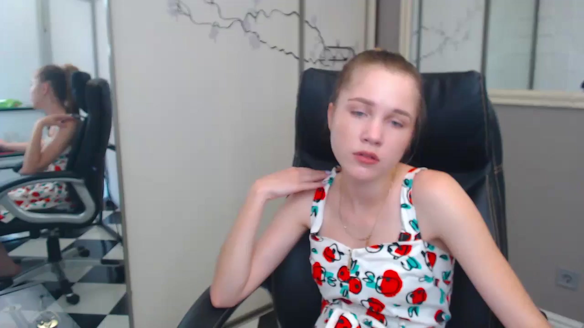 Gallery image thumbnail from Kate_Lewiss's myfreecams stream on, 06/05/2024, 08:53 image 18 of 20