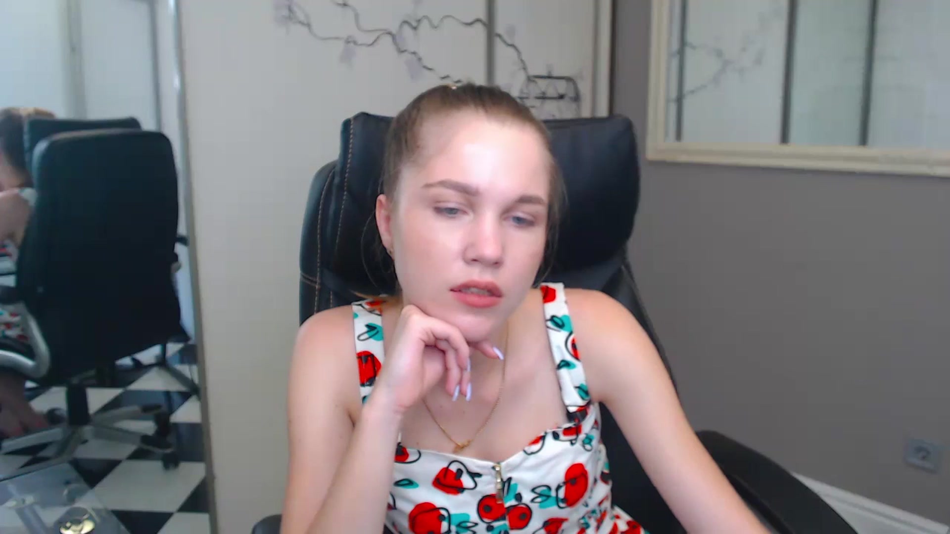 Gallery image thumbnail from Kate_Lewiss's myfreecams stream on, 06/05/2024, 09:28 image 4 of 20