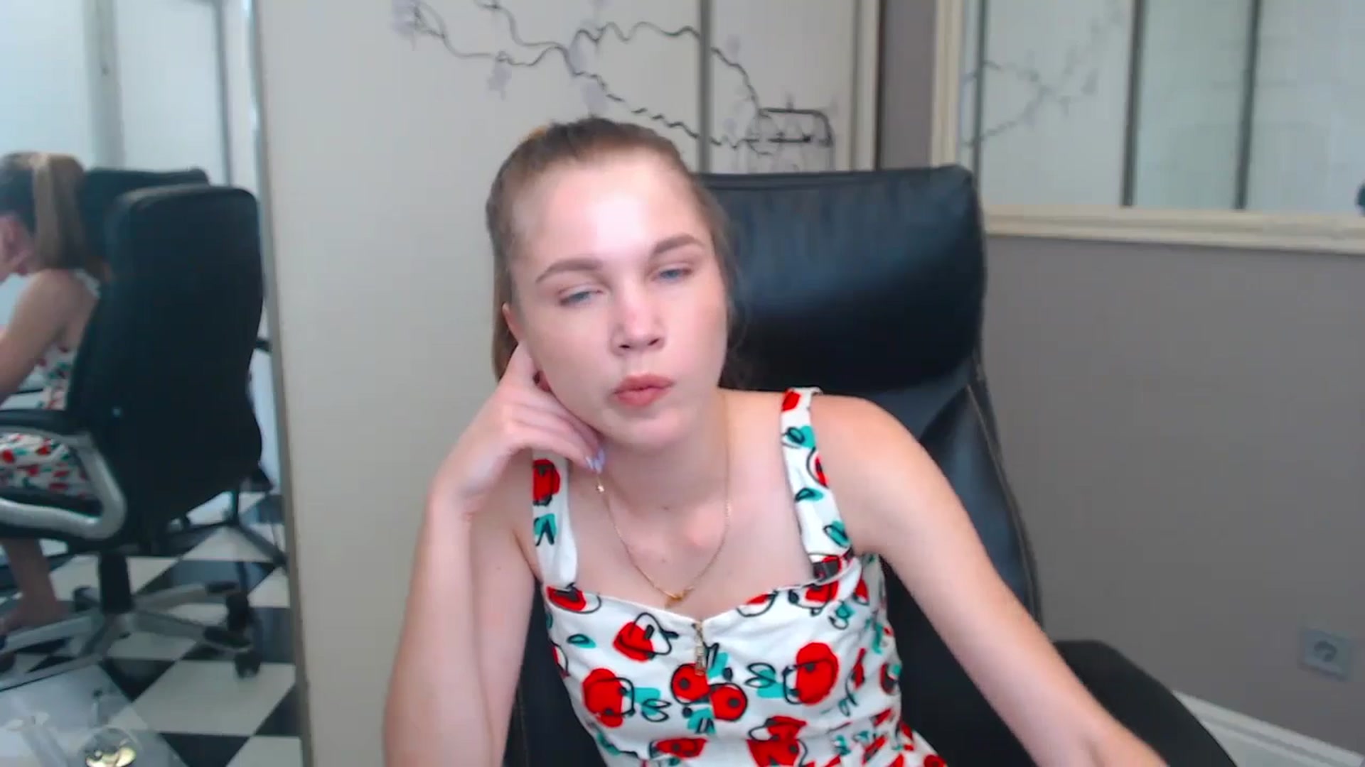 Gallery image thumbnail from Kate_Lewiss's myfreecams stream on, 06/05/2024, 09:28 image 3 of 20