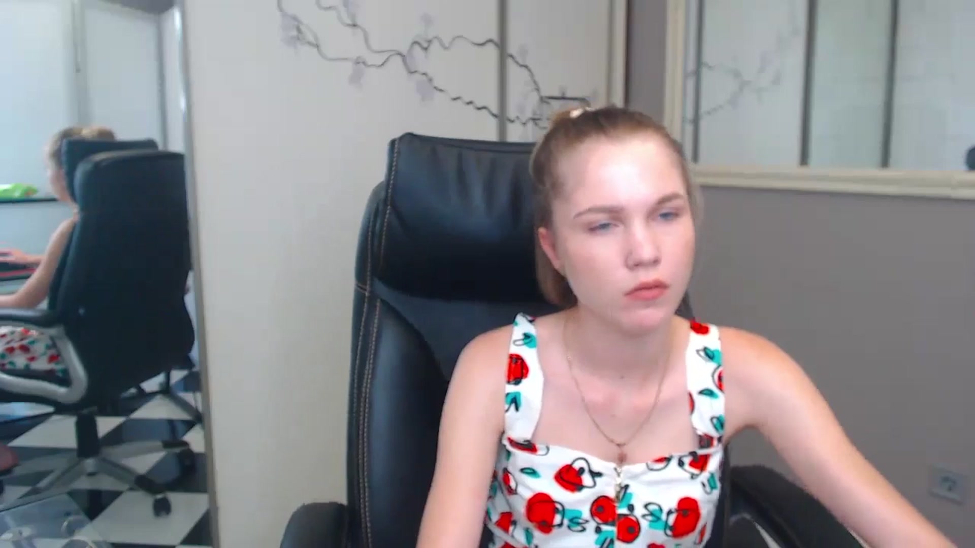 Gallery image thumbnail from Kate_Lewiss's myfreecams stream on, 06/05/2024, 11:02 image 10 of 20