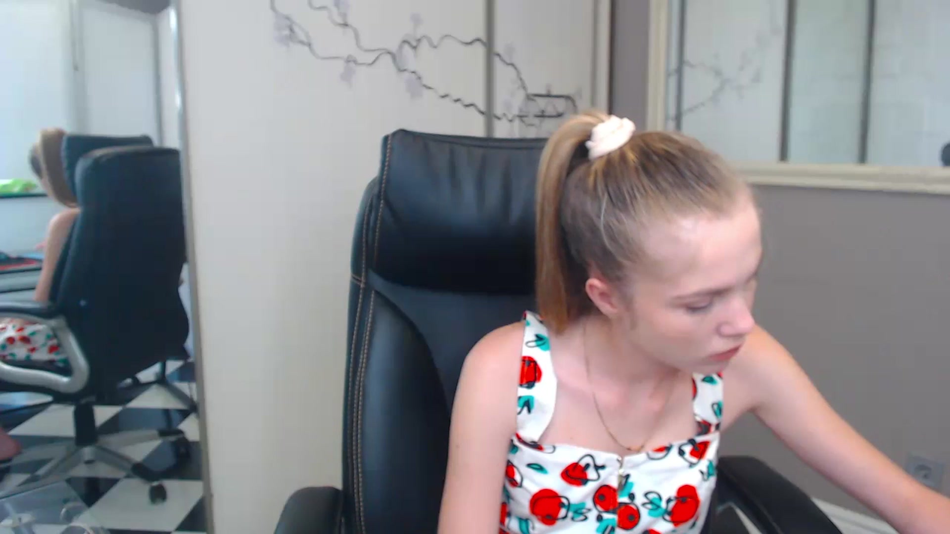 Gallery image thumbnail from Kate_Lewiss's myfreecams stream on, 06/05/2024, 11:02 image 9 of 20
