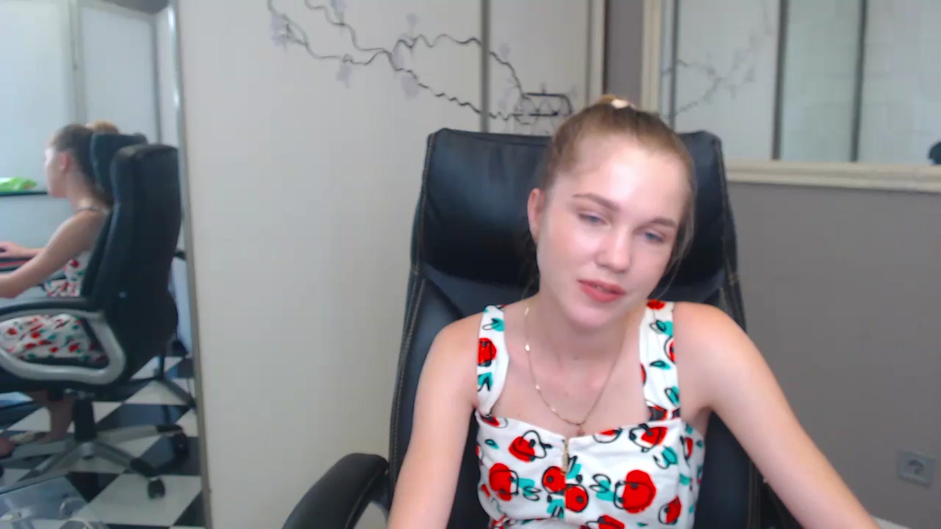 Gallery image thumbnail from Kate_Lewiss's myfreecams stream on, 06/05/2024, 11:02 image 14 of 20