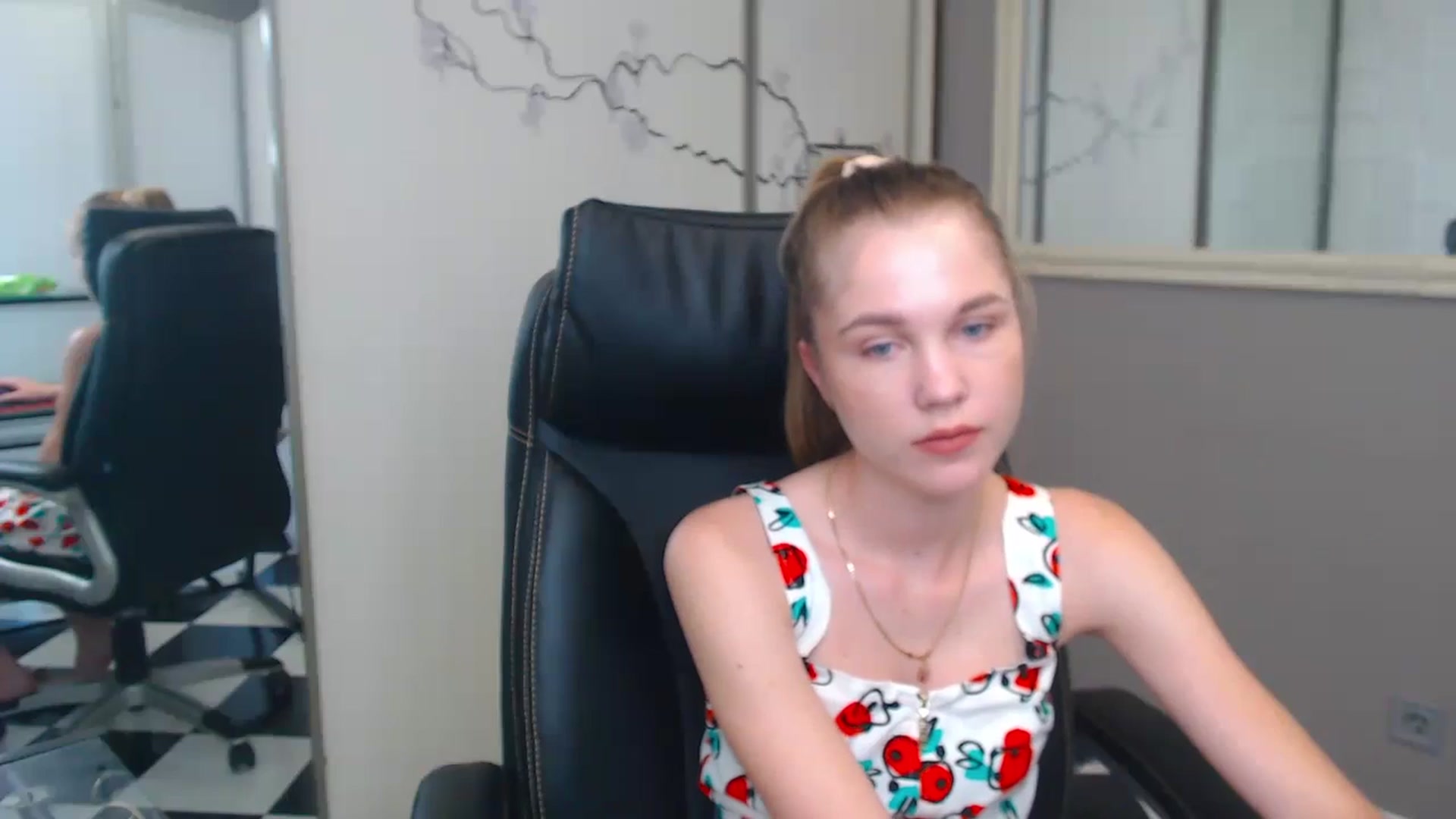 Gallery image thumbnail from Kate_Lewiss's myfreecams stream on, 06/05/2024, 11:02 image 15 of 20