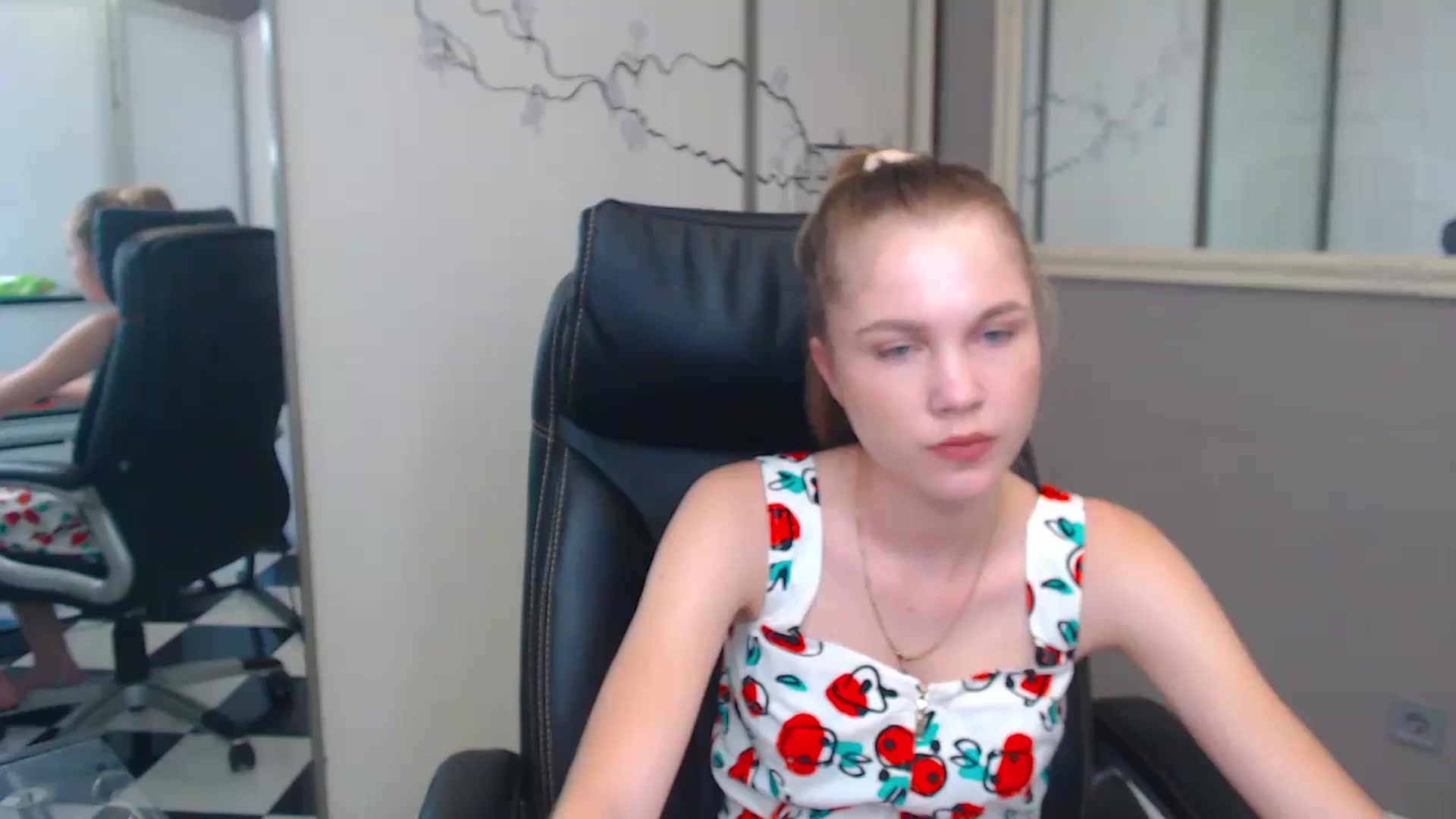 Gallery image thumbnail from Kate_Lewiss's myfreecams stream on, 06/05/2024, 11:02 image 3 of 20