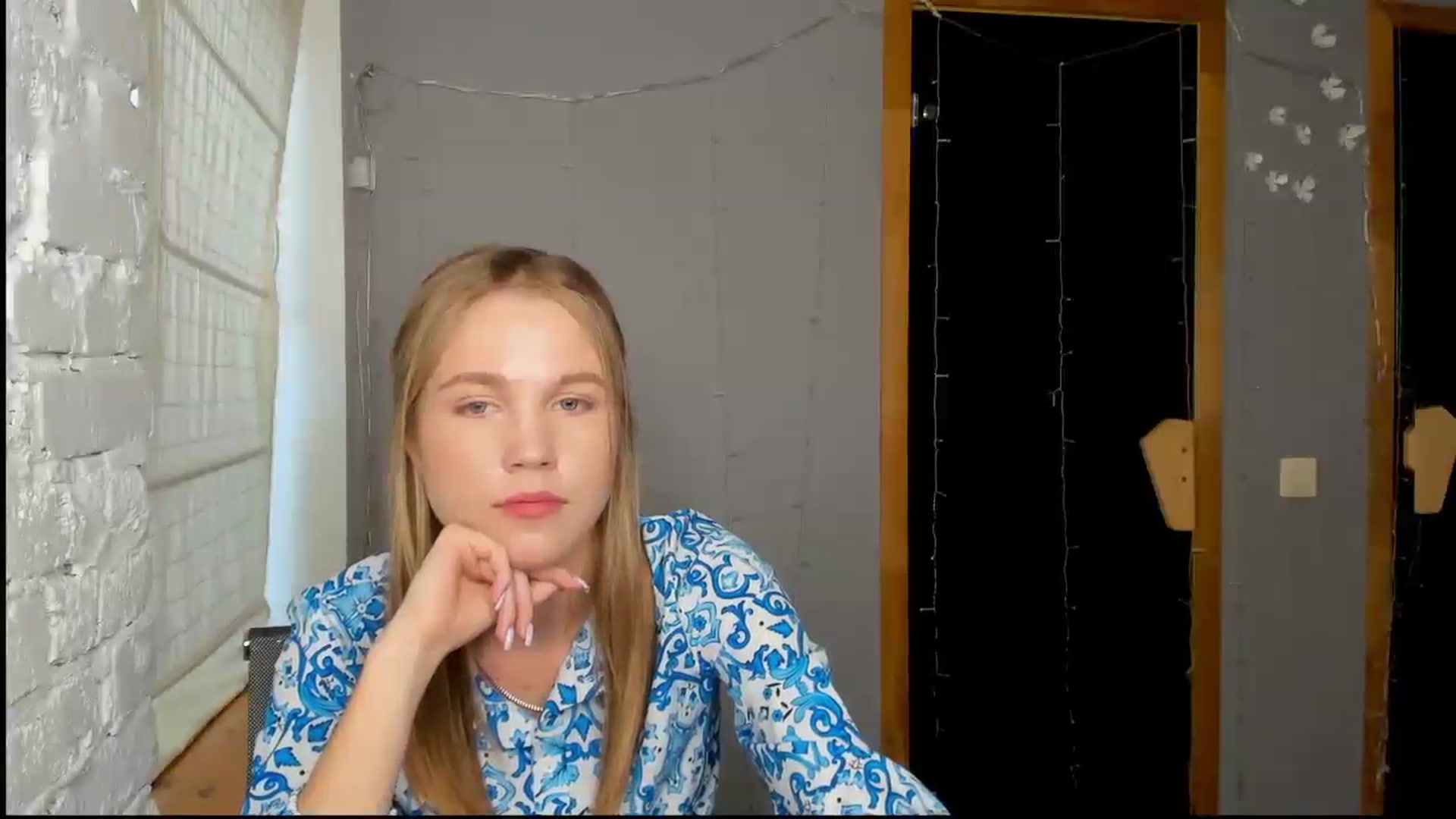 Gallery image thumbnail from Kate_Lewiss's myfreecams stream on, 06/06/2024, 16:01 image 15 of 20