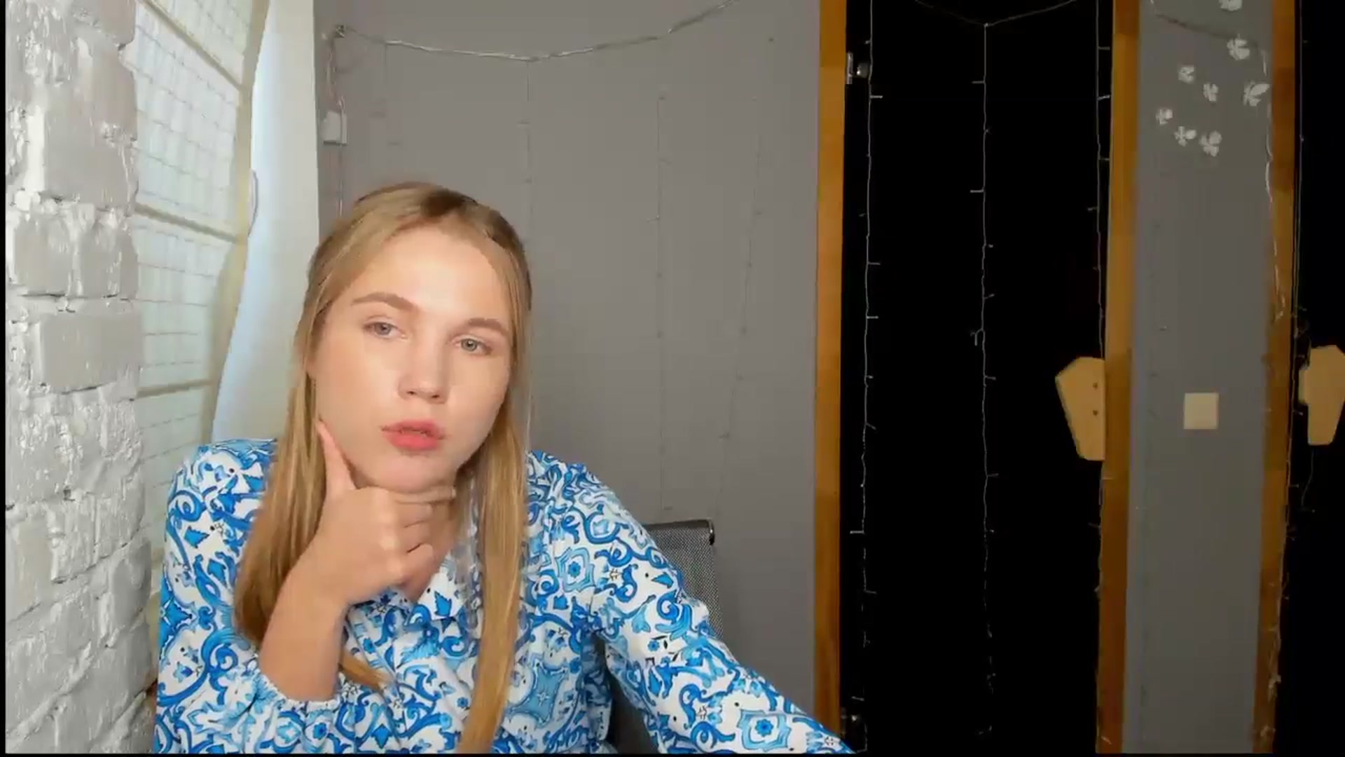 Gallery image thumbnail from Kate_Lewiss's myfreecams stream on, 06/06/2024, 16:01 image 5 of 20