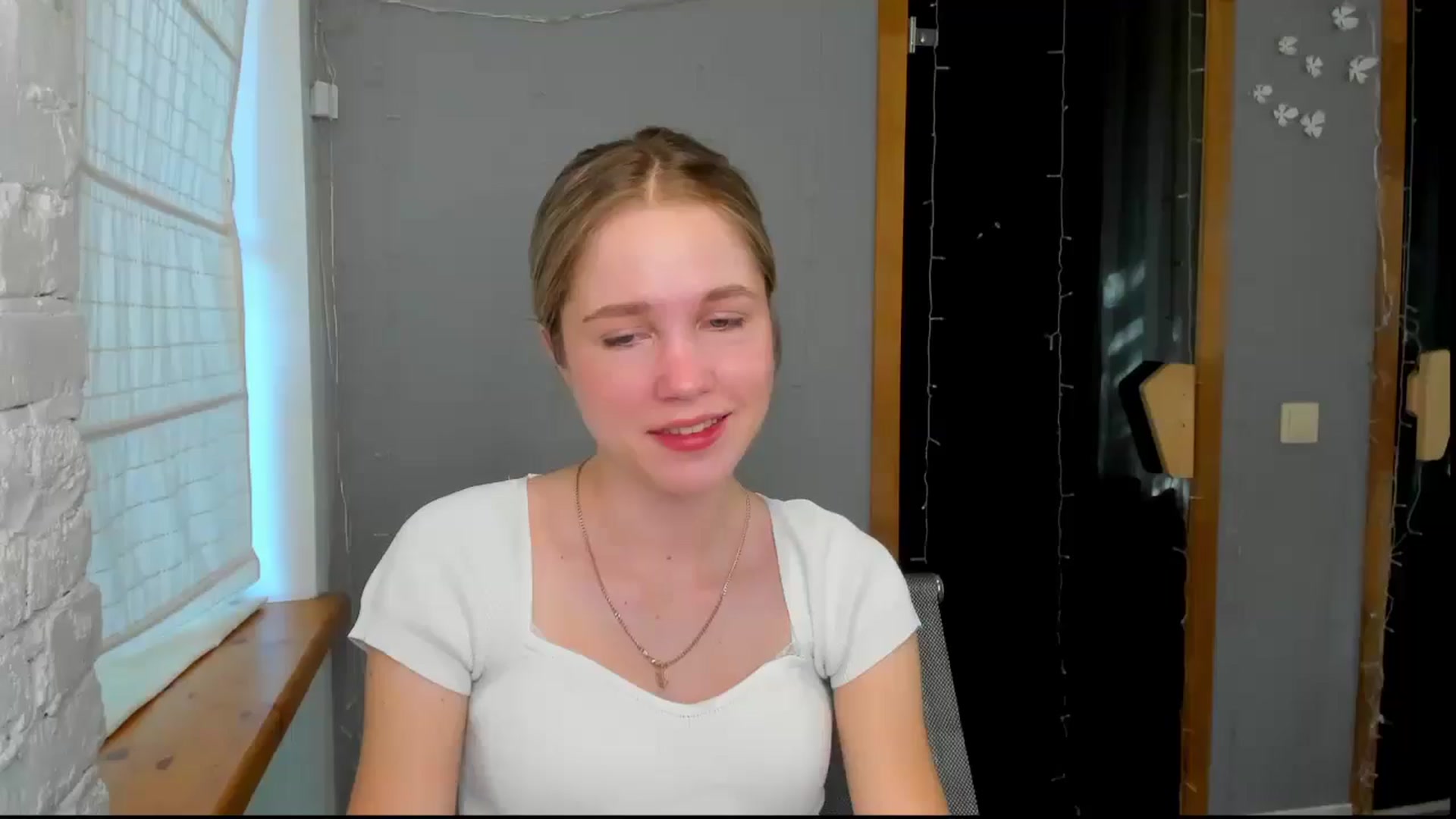 Gallery image thumbnail from Kate_Lewiss's myfreecams stream on, 06/09/2024, 06:07 image 15 of 20