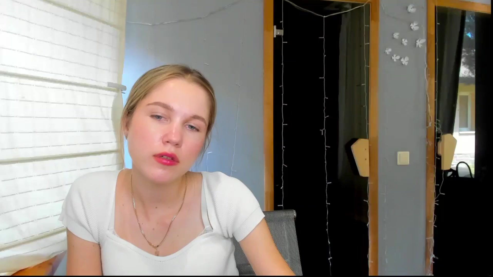 Gallery image thumbnail from Kate_Lewiss's myfreecams stream on, 06/09/2024, 11:02 image 1 of 20