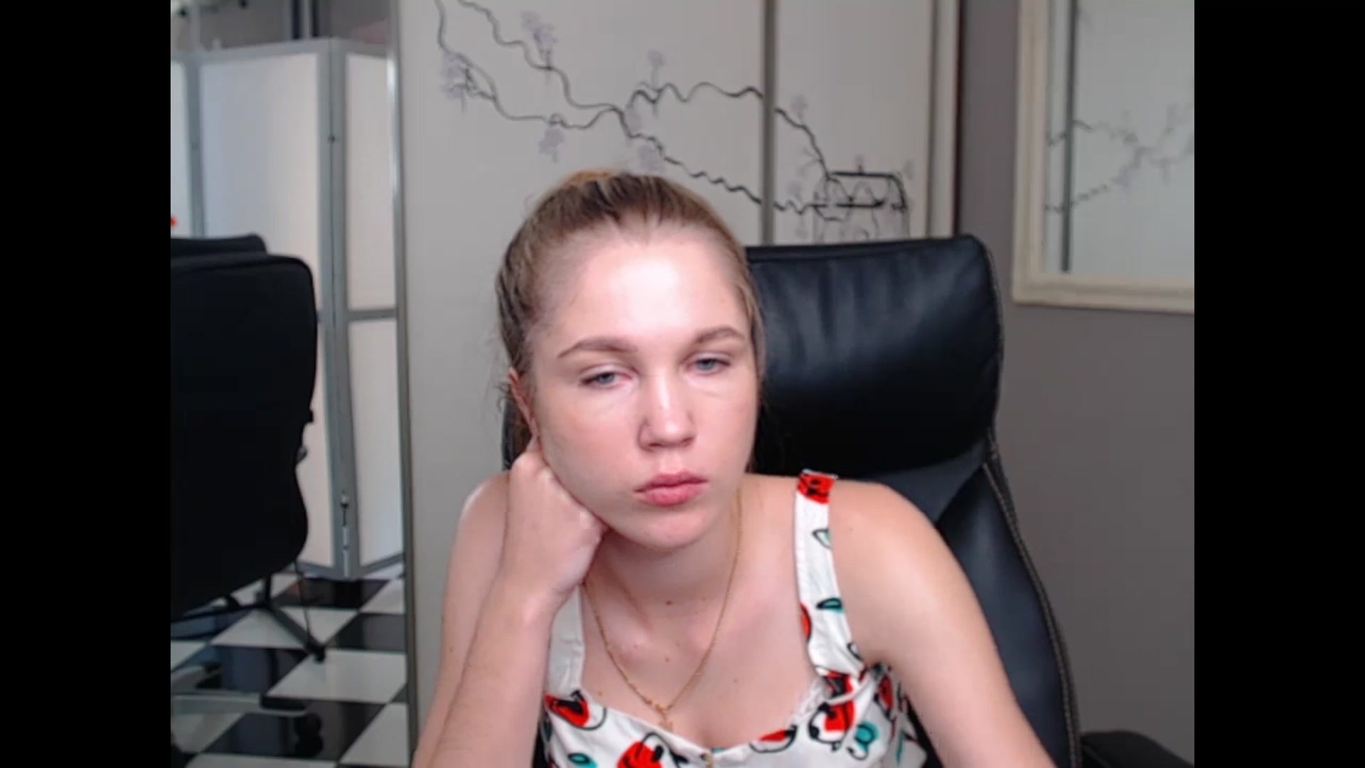 Gallery image thumbnail from Kate_Lewiss's myfreecams stream on, 06/10/2024, 07:22 image 19 of 20