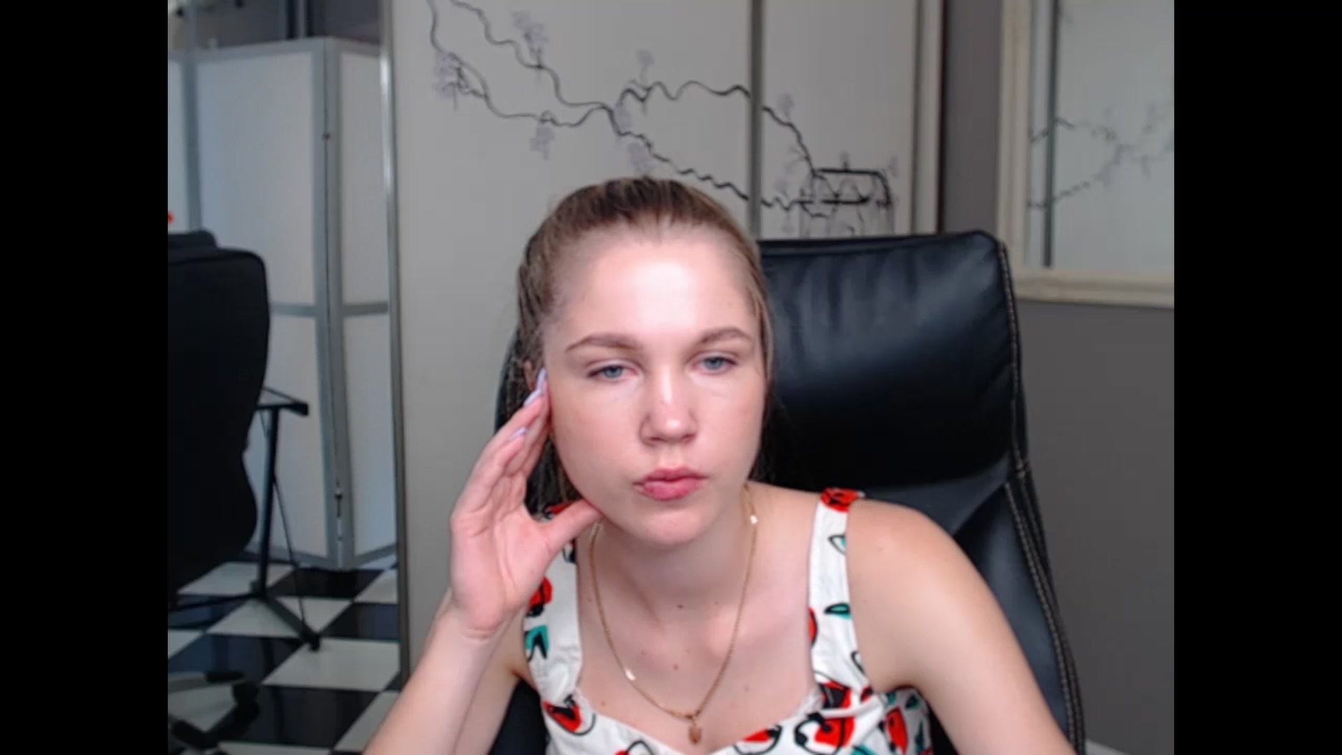 Gallery image thumbnail from Kate_Lewiss's myfreecams stream on, 06/10/2024, 07:22 image 13 of 20