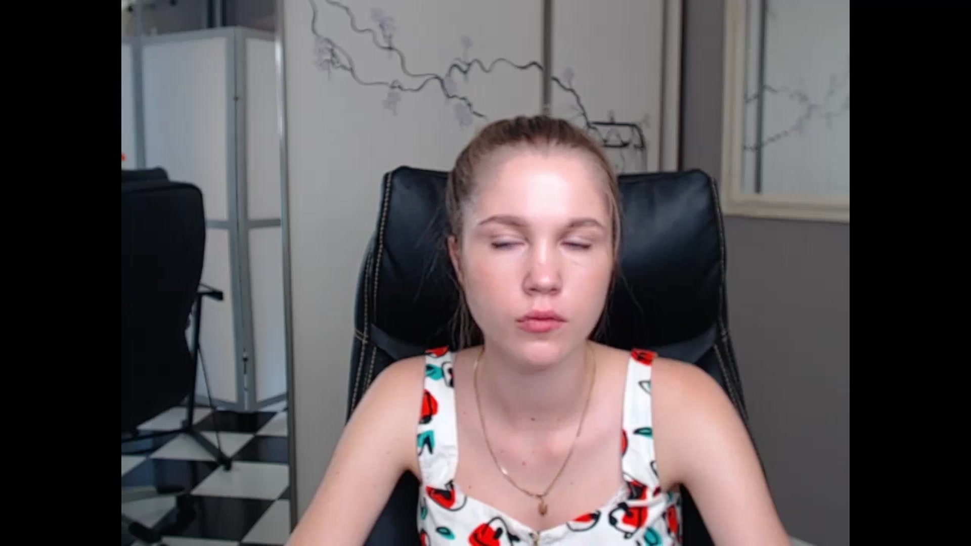 Gallery image thumbnail from Kate_Lewiss's myfreecams stream on, 06/10/2024, 07:22 image 9 of 20