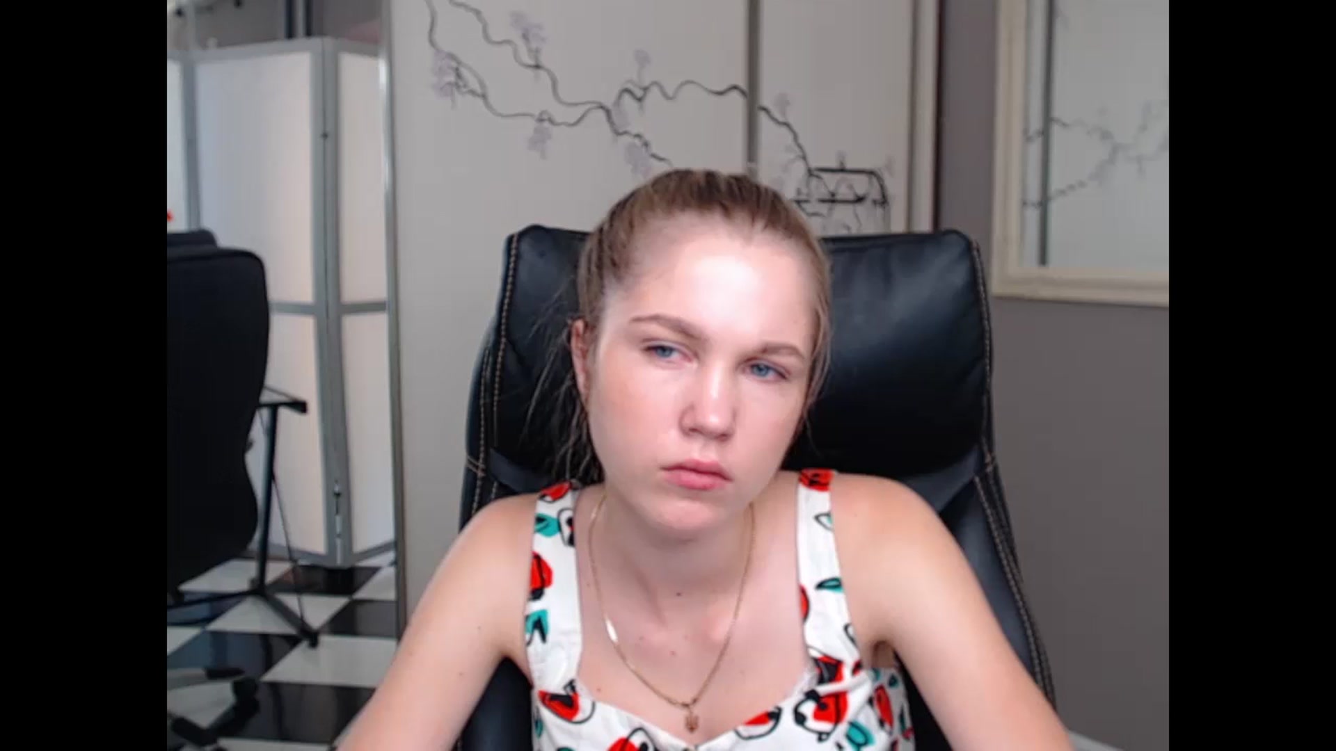 Gallery image thumbnail from Kate_Lewiss's myfreecams stream on, 06/10/2024, 07:22 image 15 of 20