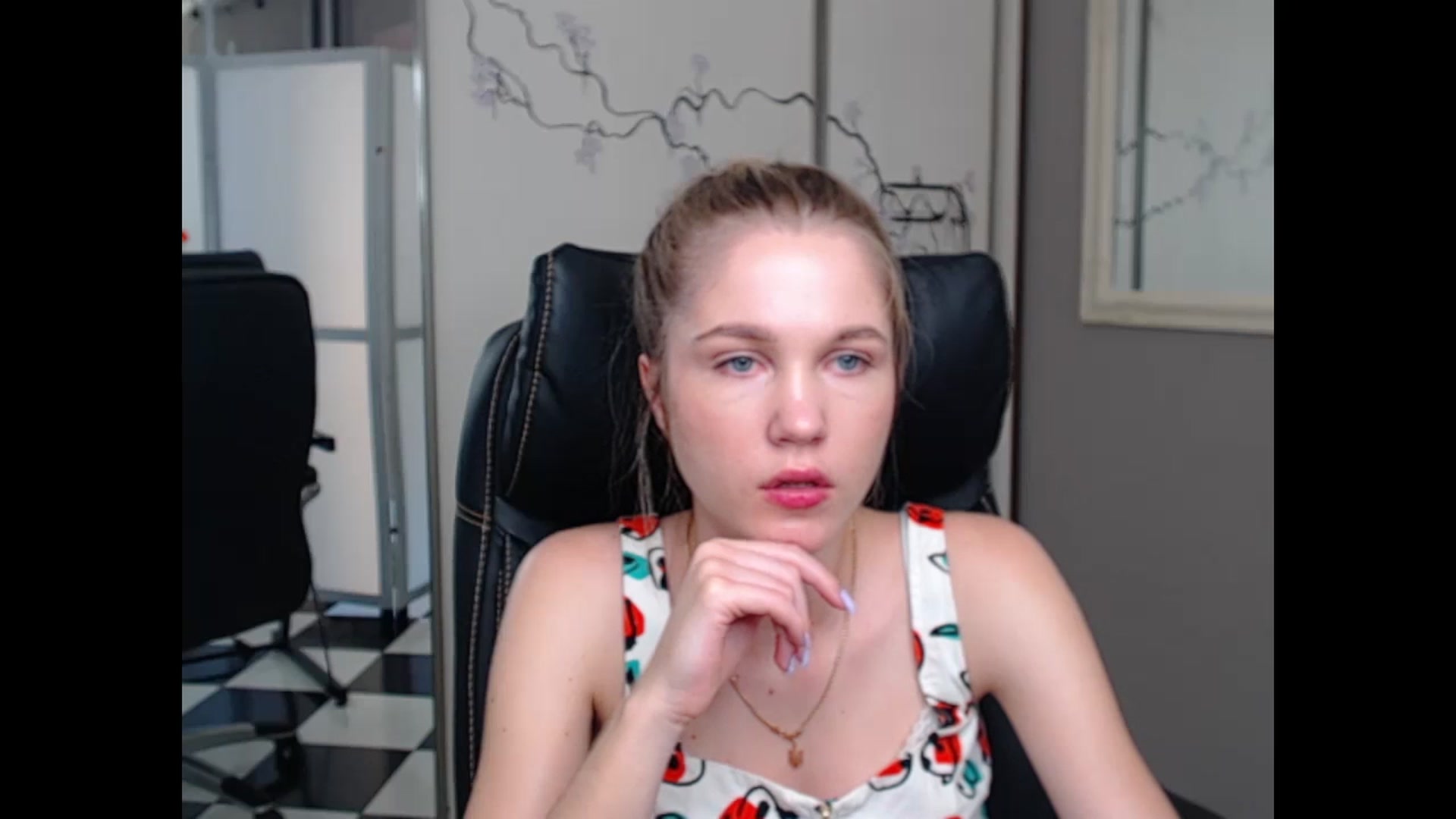 Gallery image thumbnail from Kate_Lewiss's myfreecams stream on, 06/10/2024, 08:27 image 10 of 20