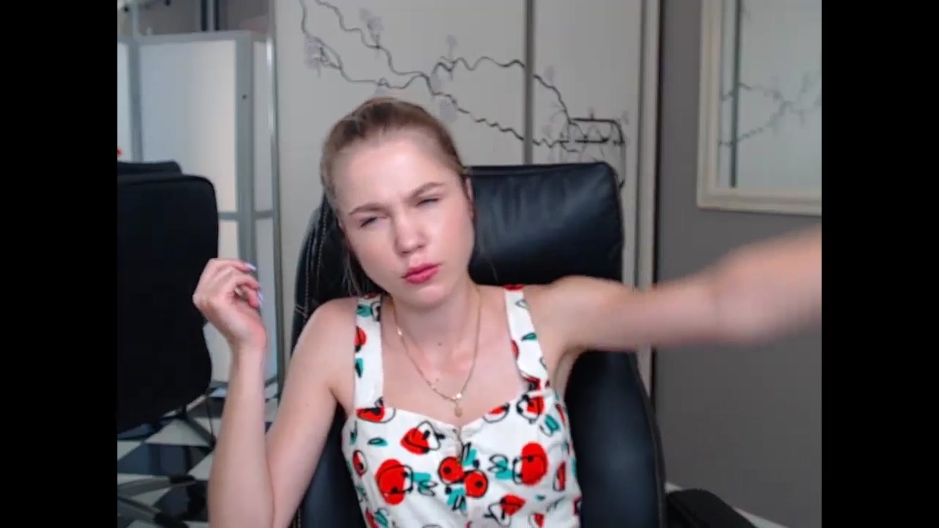 Gallery image thumbnail from Kate_Lewiss's myfreecams stream on, 06/10/2024, 08:27 image 9 of 20