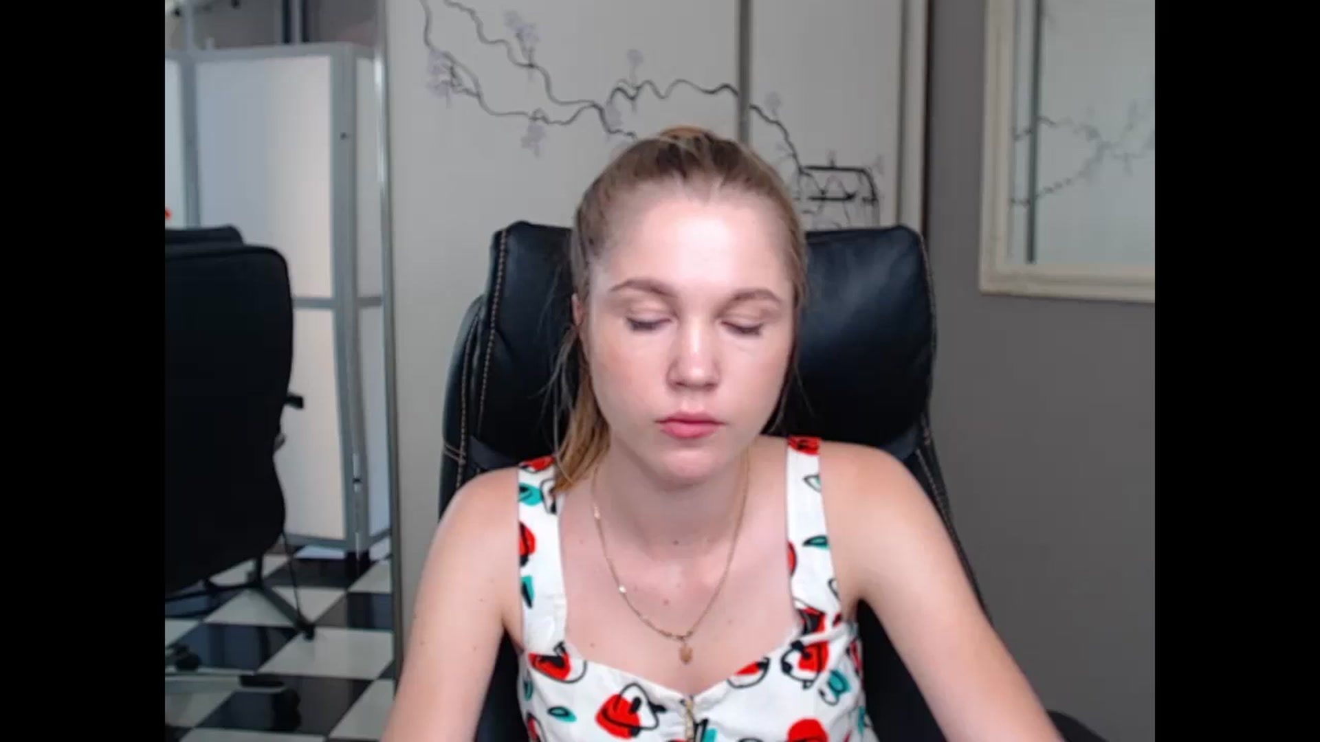 Gallery image thumbnail from Kate_Lewiss's myfreecams stream on, 06/10/2024, 08:27 image 1 of 20