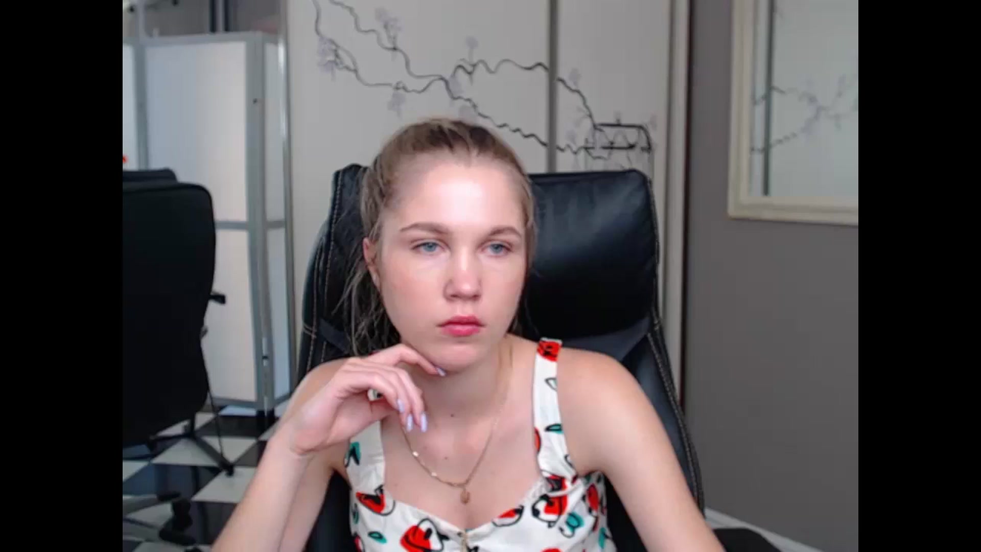 Gallery image thumbnail from Kate_Lewiss's myfreecams stream on, 06/10/2024, 08:27 image 20 of 20