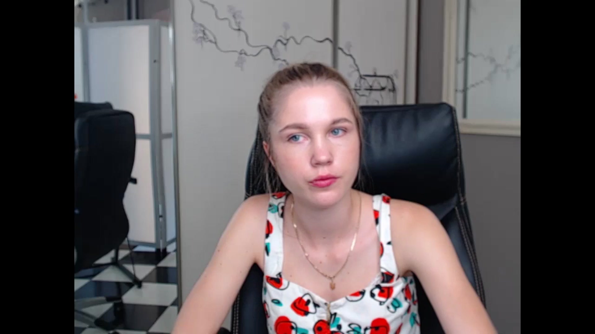 Gallery image thumbnail from Kate_Lewiss's myfreecams stream on, 06/10/2024, 08:27 image 14 of 20