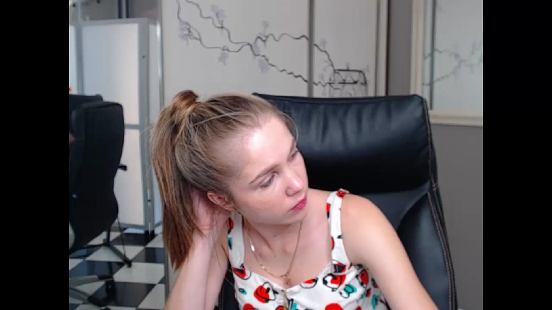 Gallery image thumbnail from Kate_Lewiss's myfreecams stream on, 06/10/2024, 08:27 image 16 of 20