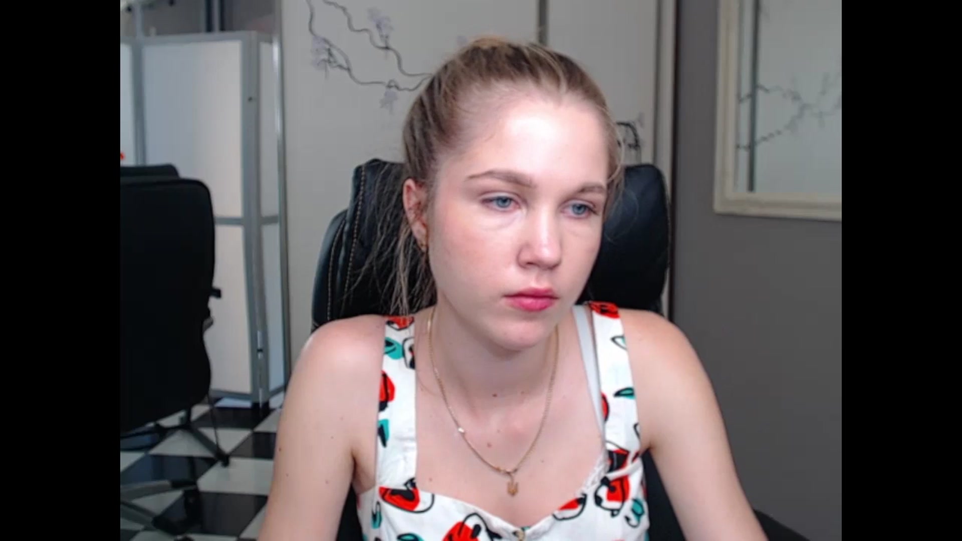 Gallery image thumbnail from Kate_Lewiss's myfreecams stream on, 06/10/2024, 08:27 image 12 of 20