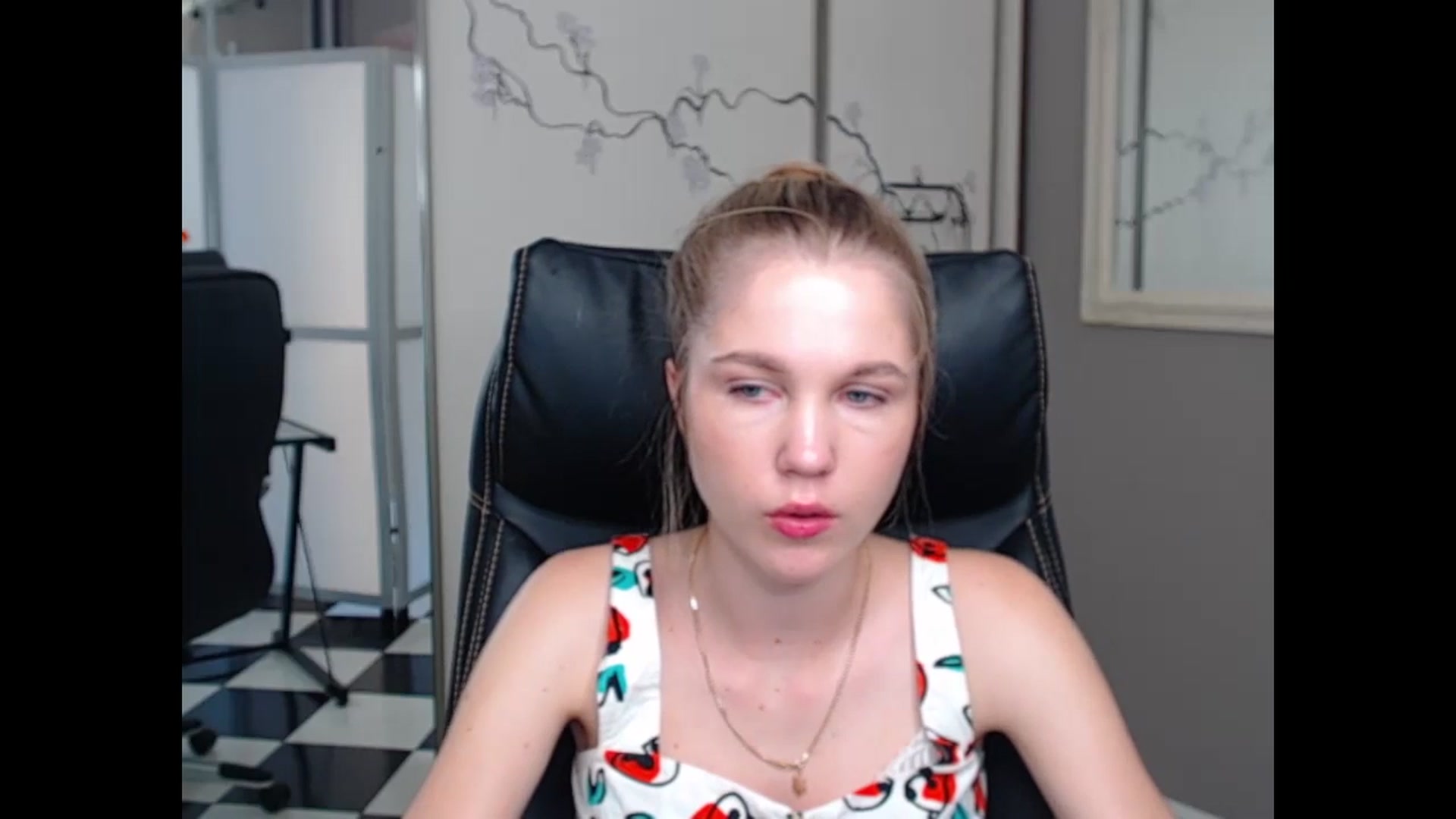 Gallery image thumbnail from Kate_Lewiss's myfreecams stream on, 06/10/2024, 10:26 image 3 of 20