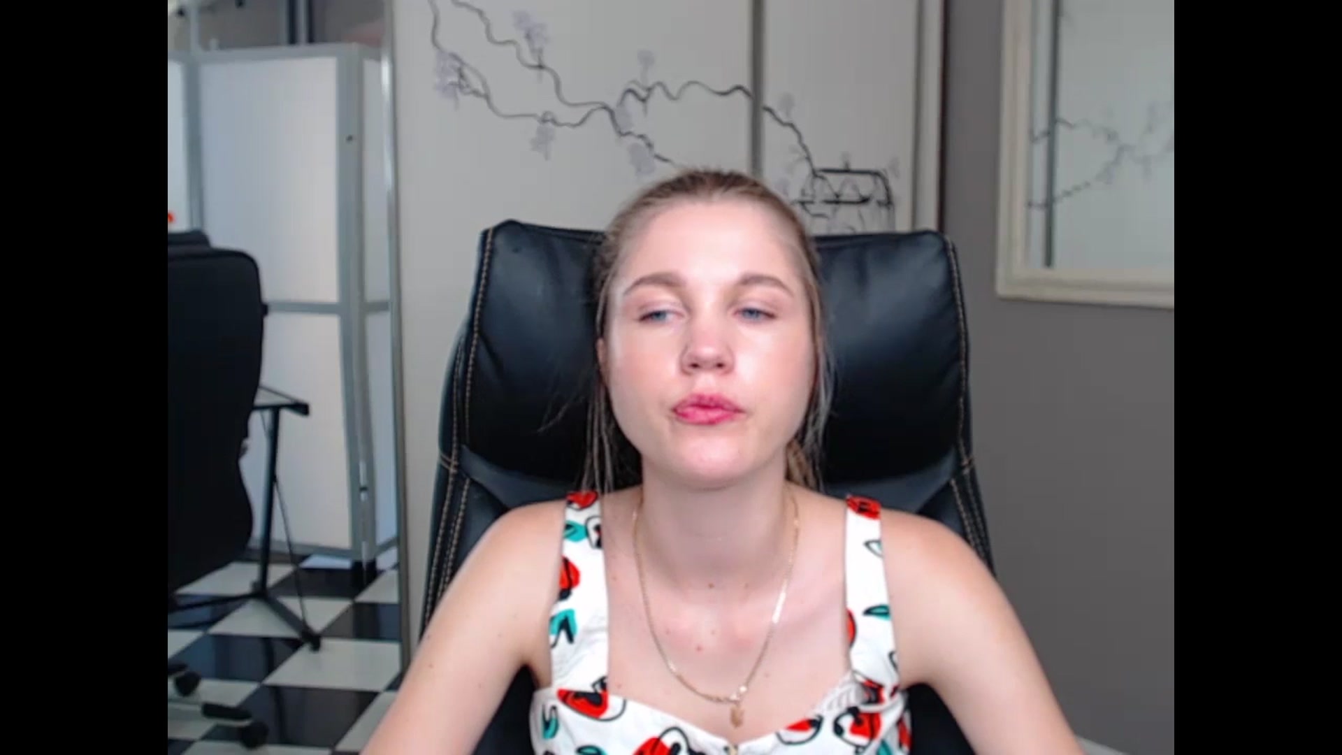 Gallery image thumbnail from Kate_Lewiss's myfreecams stream on, 06/10/2024, 10:26 image 4 of 20