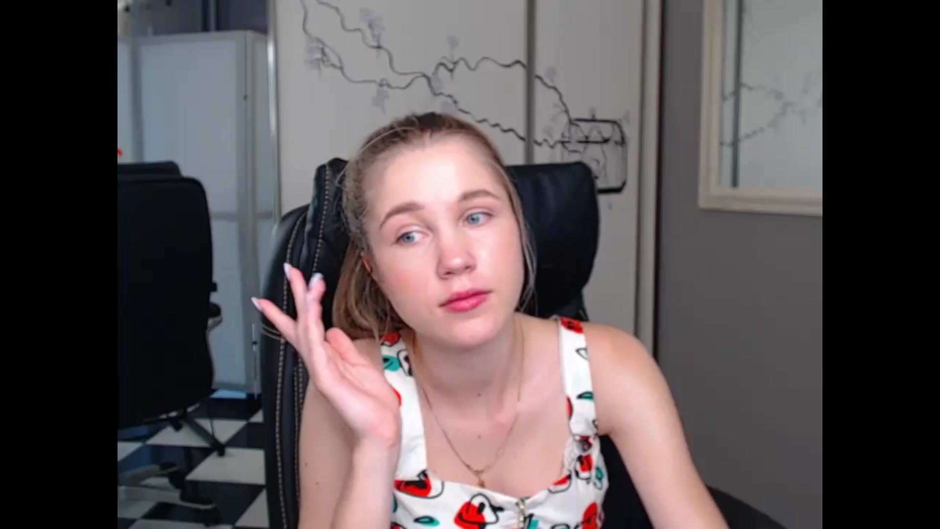 Gallery image thumbnail from Kate_Lewiss's myfreecams stream on, 06/10/2024, 10:26 image 18 of 20