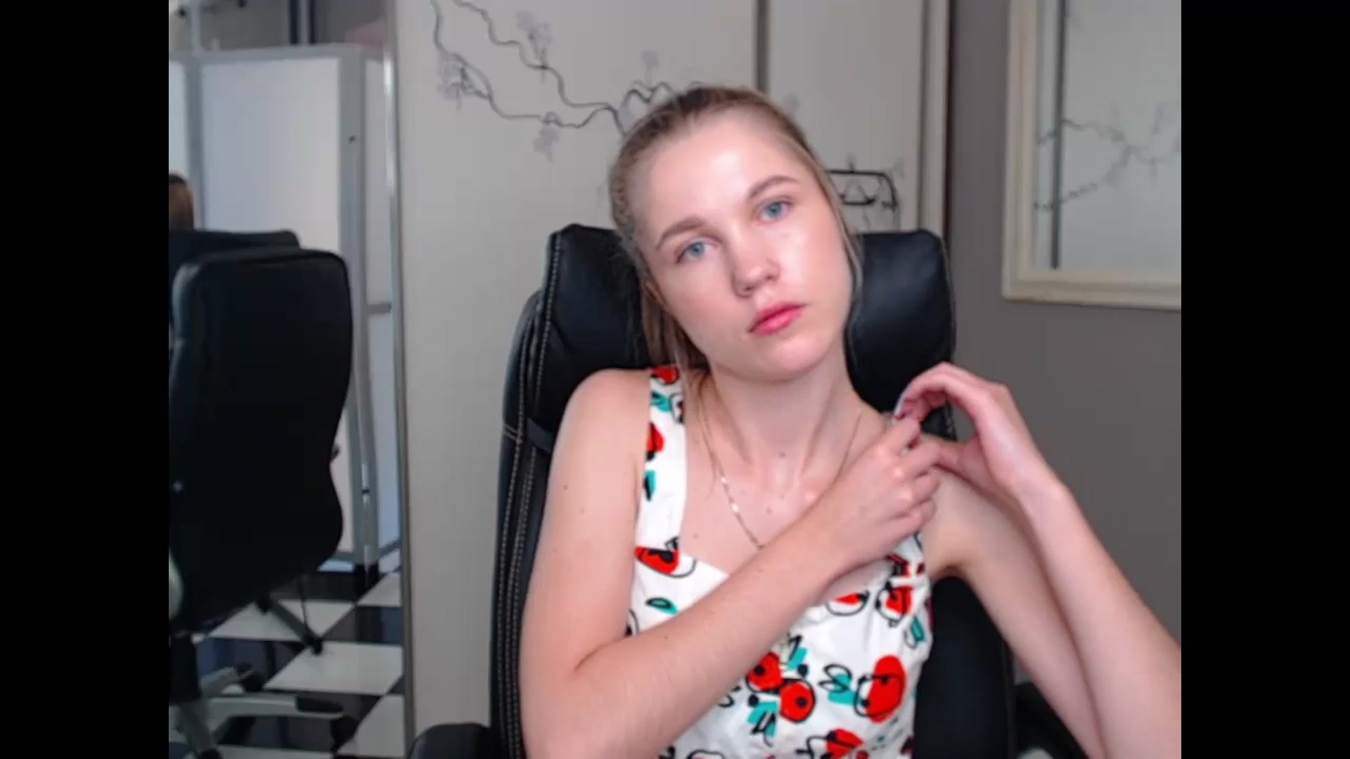 Gallery image thumbnail from Kate_Lewiss's myfreecams stream on, 06/10/2024, 10:26 image 8 of 20