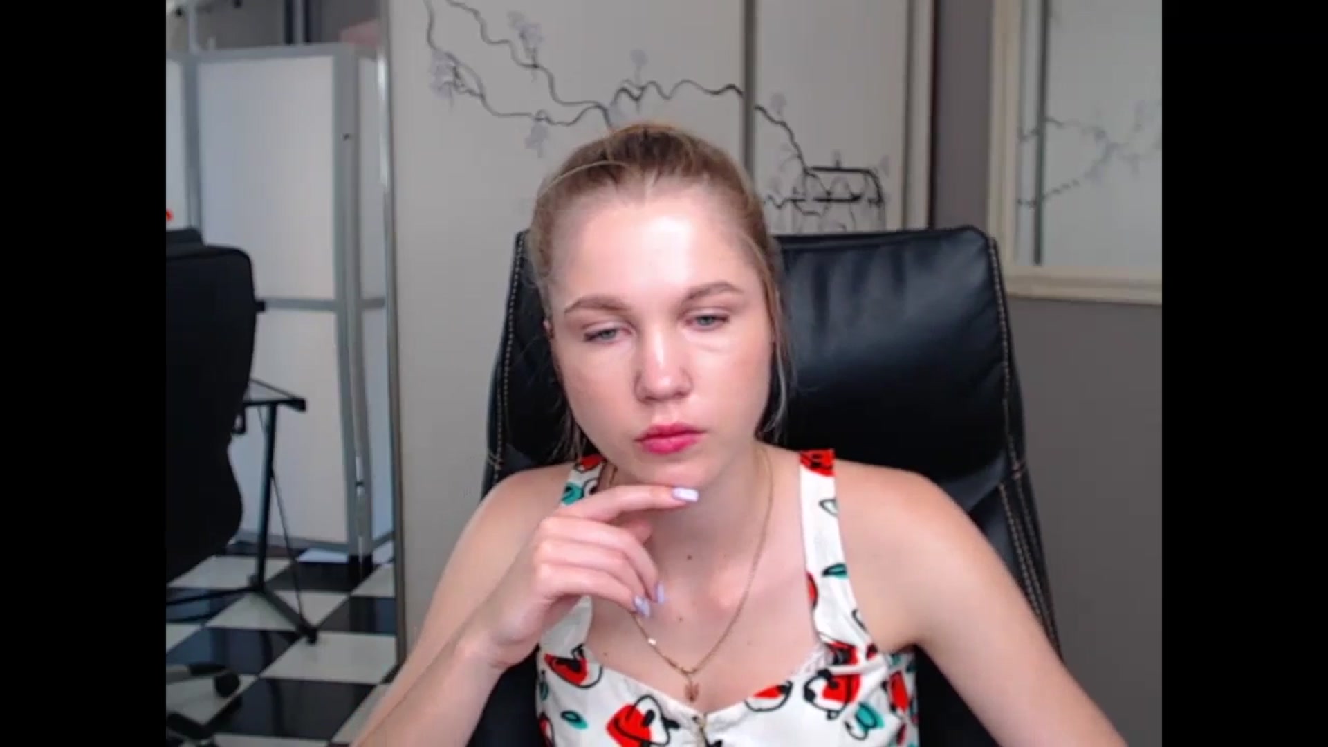 Gallery image thumbnail from Kate_Lewiss's myfreecams stream on, 06/10/2024, 10:26 image 11 of 20