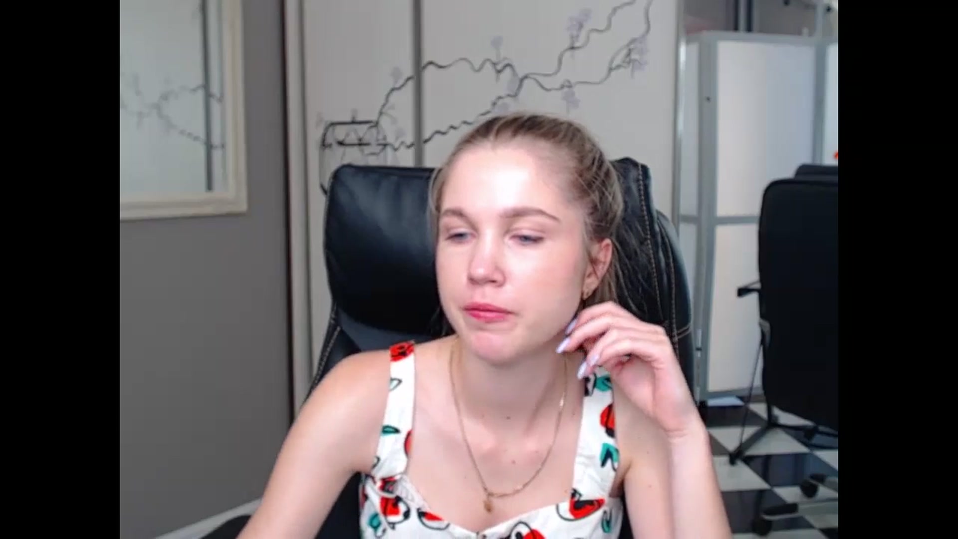Gallery image thumbnail from Kate_Lewiss's myfreecams stream on, 06/10/2024, 10:26 image 2 of 20