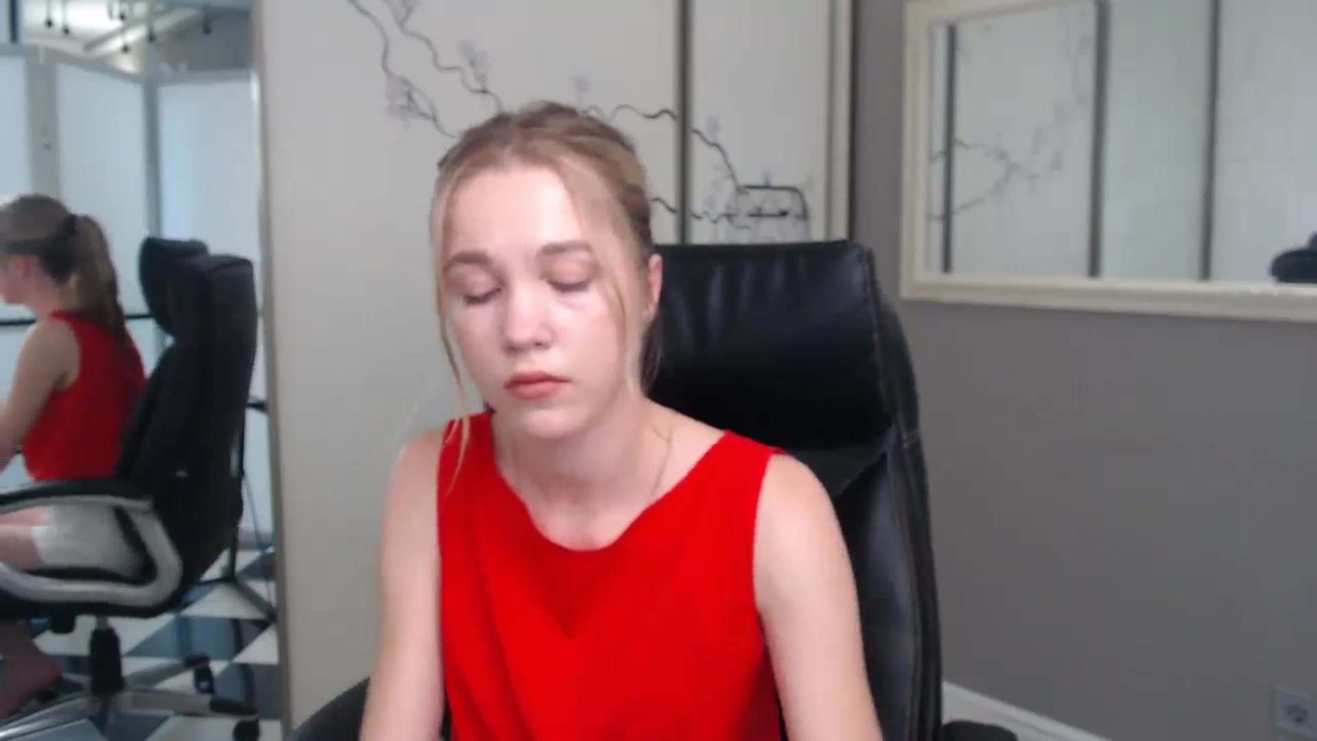 Gallery image thumbnail from Kate_Lewiss's myfreecams stream on, 06/11/2024, 08:23 image 20 of 20