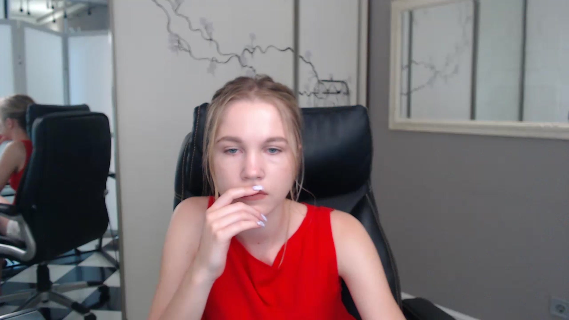 Gallery image thumbnail from Kate_Lewiss's myfreecams stream on, 06/11/2024, 08:23 image 16 of 20