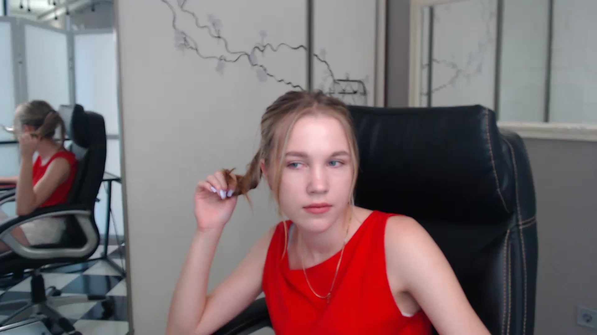 Gallery image thumbnail from Kate_Lewiss's myfreecams stream on, 06/11/2024, 11:12 image 2 of 20