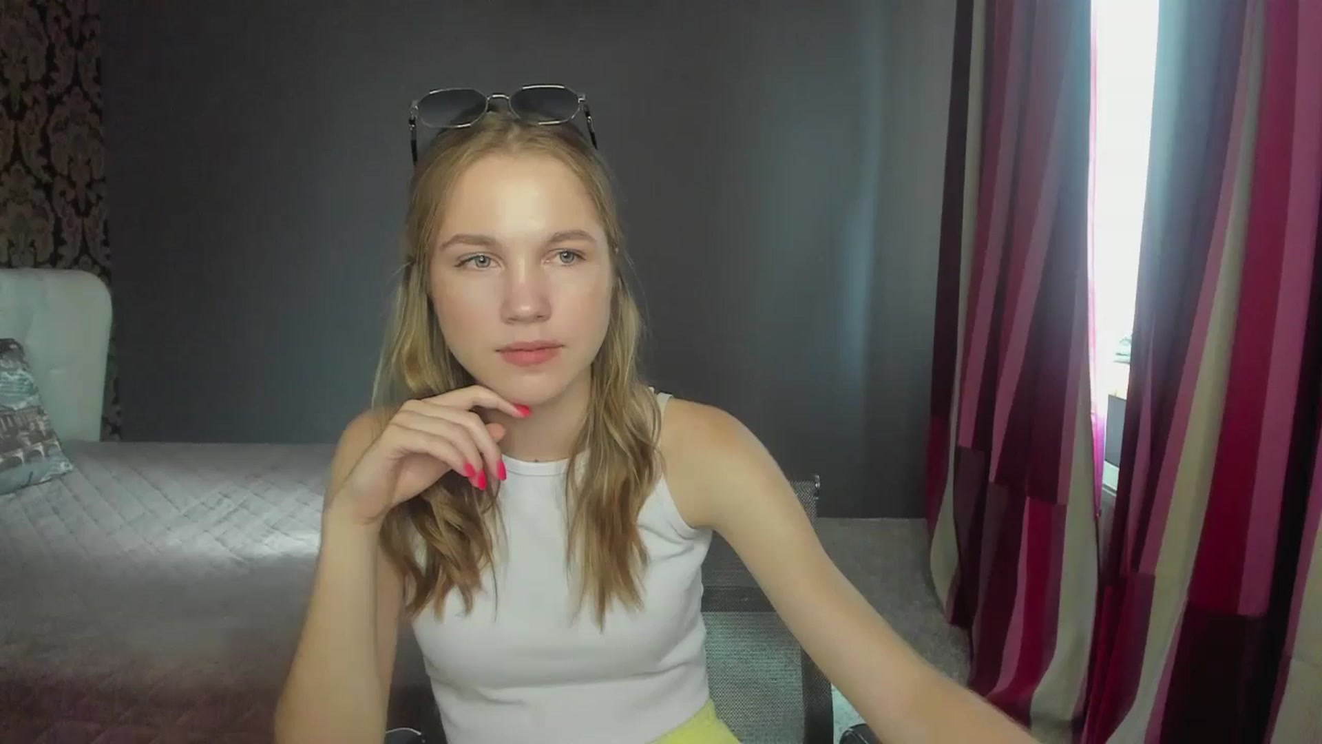 Gallery image thumbnail from Kate_Lewiss's myfreecams stream on, 06/12/2024, 07:32 image 3 of 20