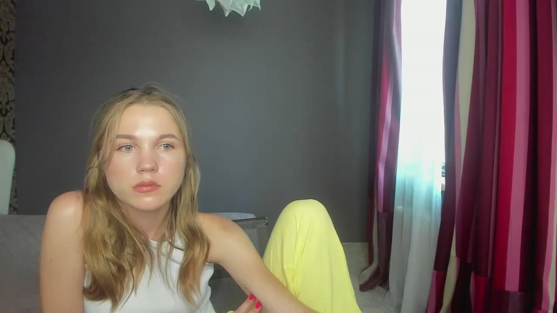 Gallery image thumbnail from Kate_Lewiss's myfreecams stream on, 06/12/2024, 11:05 image 4 of 20