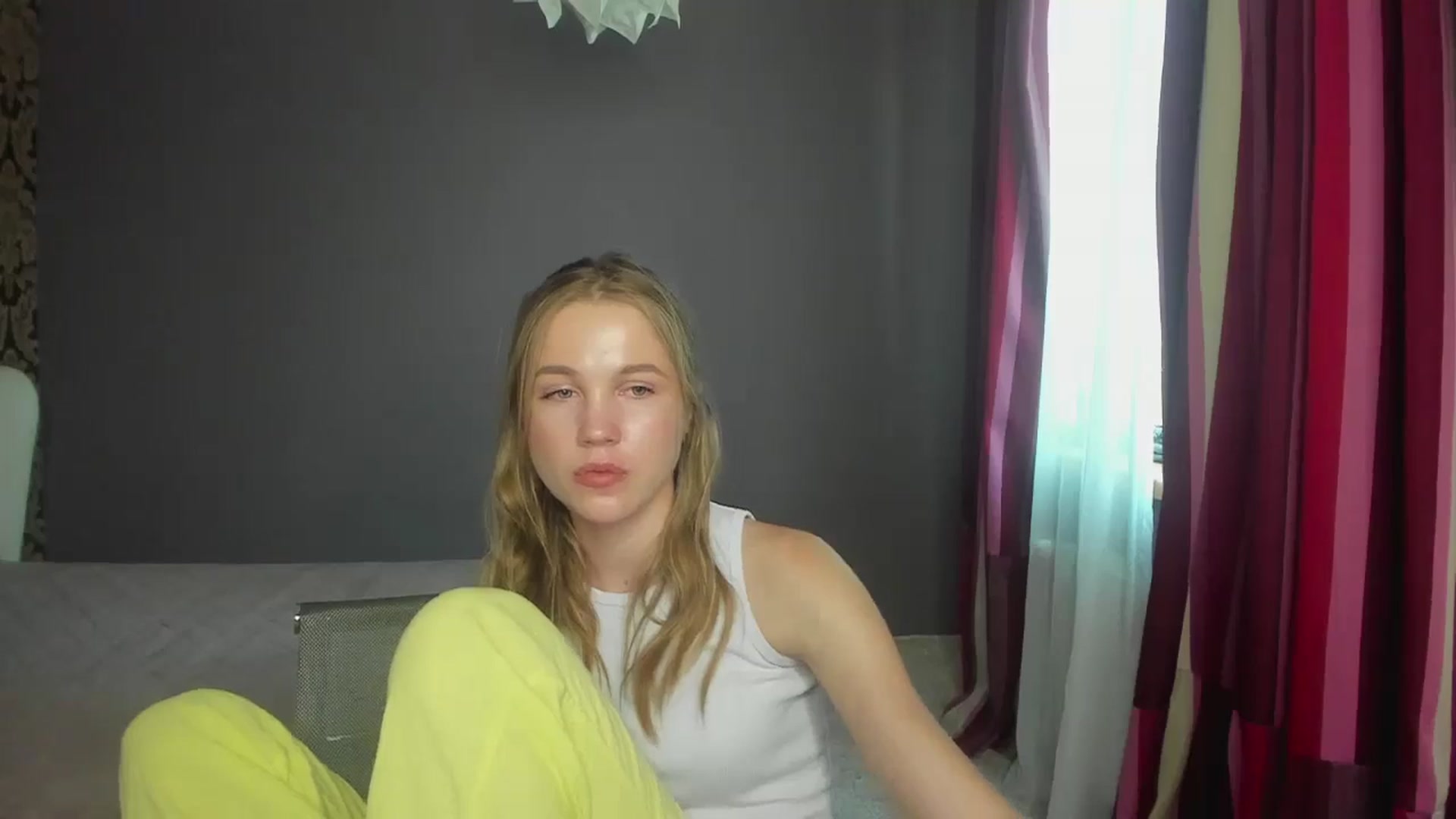 Gallery image thumbnail from Kate_Lewiss's myfreecams stream on, 06/12/2024, 11:05 image 18 of 20