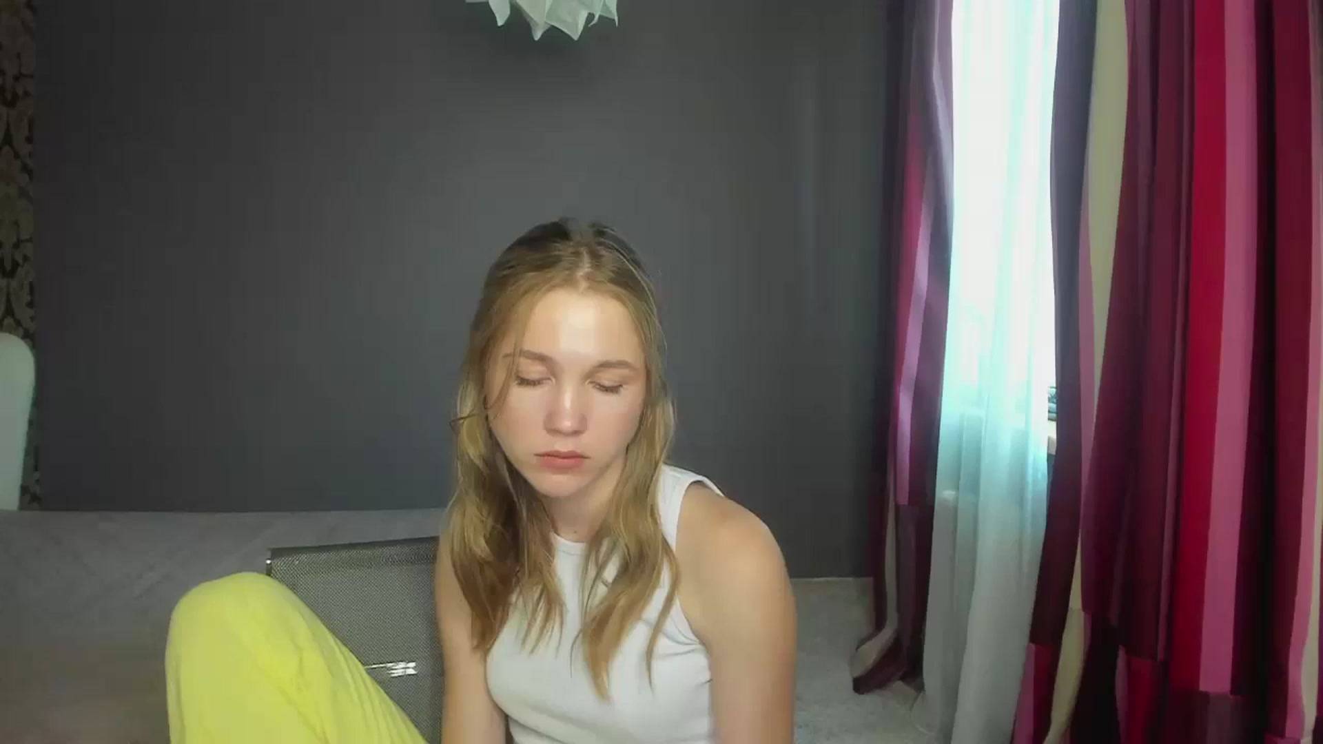 Gallery image thumbnail from Kate_Lewiss's myfreecams stream on, 06/12/2024, 11:05 image 13 of 20