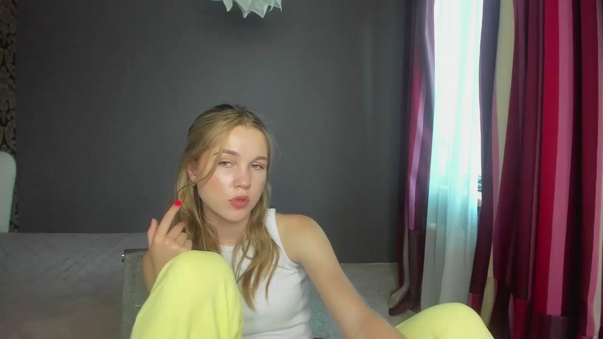 Gallery image thumbnail from Kate_Lewiss's myfreecams stream on, 06/12/2024, 11:05 image 11 of 20