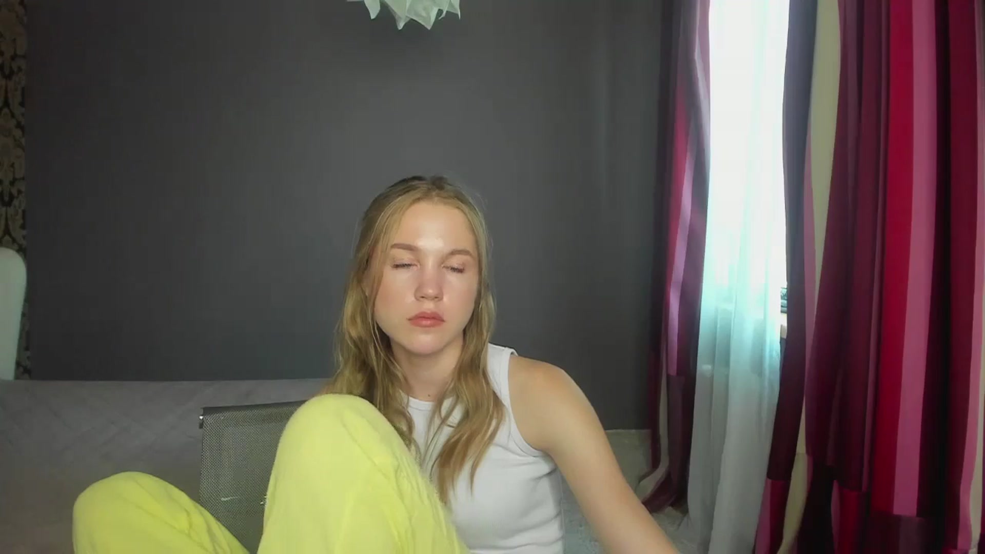 Gallery image thumbnail from Kate_Lewiss's myfreecams stream on, 06/12/2024, 11:05 image 20 of 20