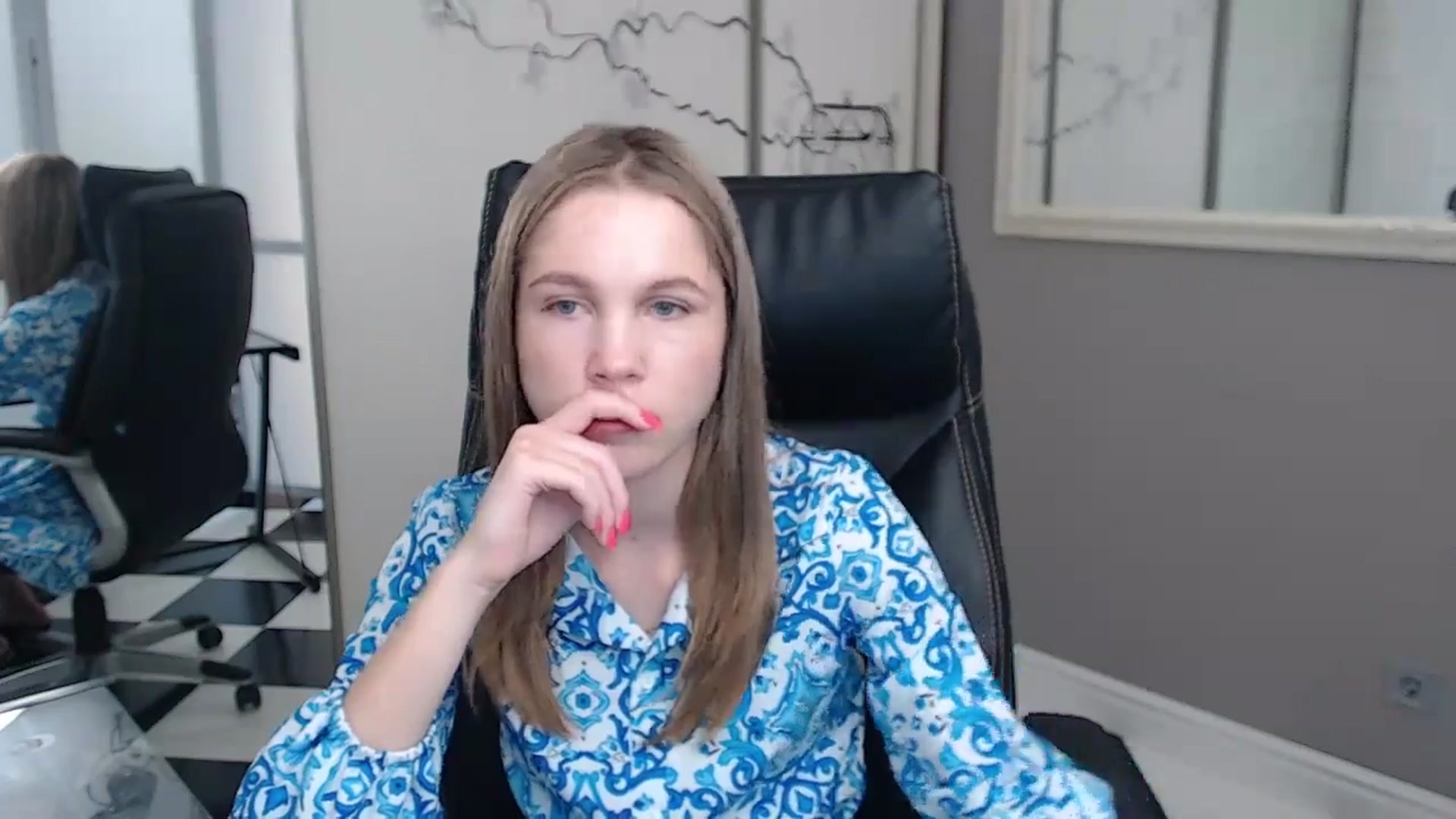 Gallery image thumbnail from Kate_Lewiss's myfreecams stream on, 06/13/2024, 09:08 image 4 of 20