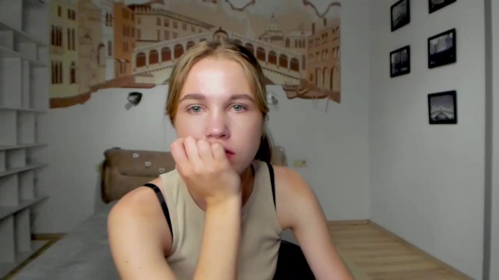 Gallery image thumbnail from Kate_Lewiss's myfreecams stream on, 06/16/2024, 07:14 image 3 of 20