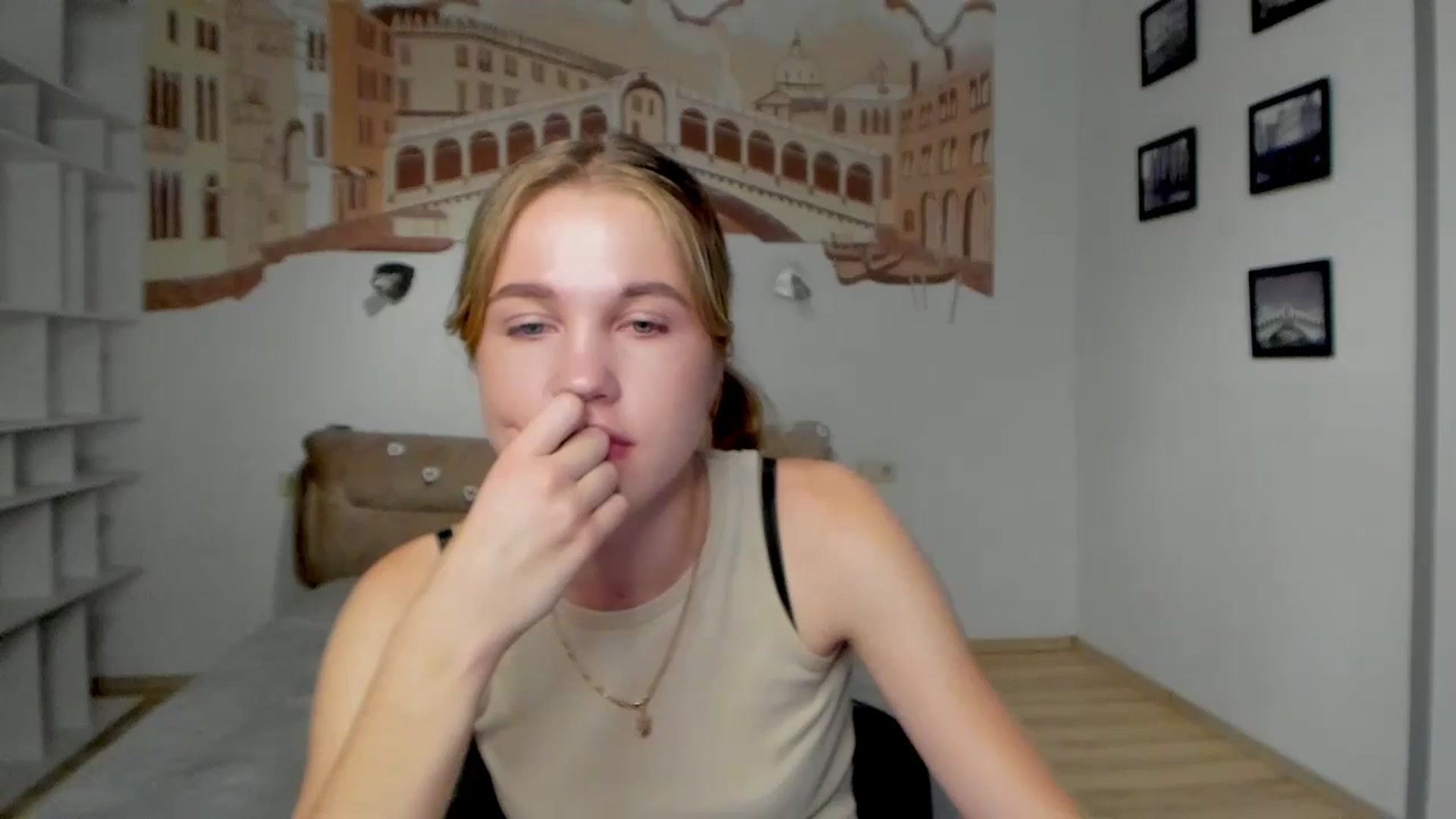 Gallery image thumbnail from Kate_Lewiss's myfreecams stream on, 06/16/2024, 08:13 image 4 of 20