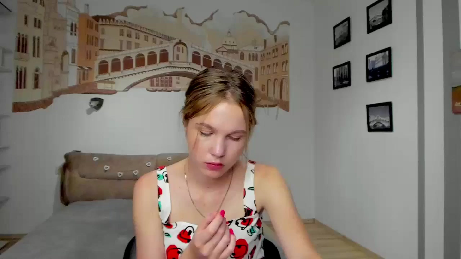 Gallery image thumbnail from Kate_Lewiss's myfreecams stream on, 06/17/2024, 09:27 image 5 of 20
