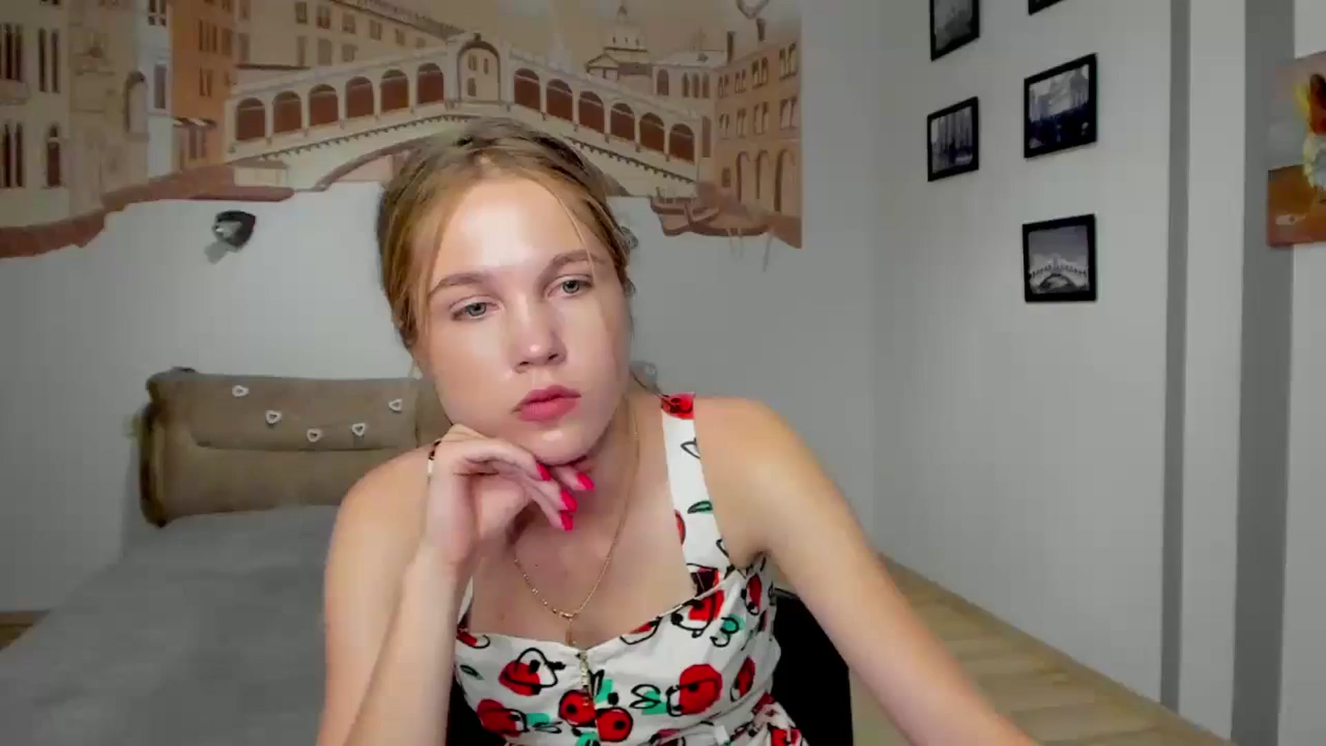 Gallery image thumbnail from Kate_Lewiss's myfreecams stream on, 06/17/2024, 11:04 image 3 of 20