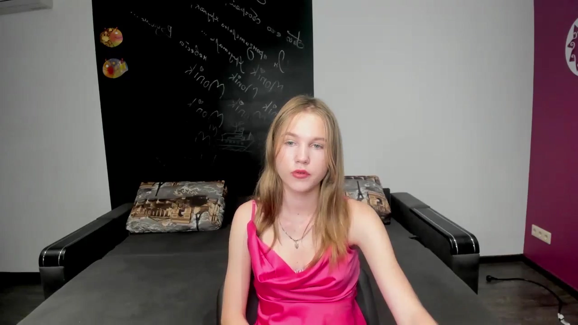 Gallery image thumbnail from Kate_Lewiss's myfreecams stream on, 06/18/2024, 06:25 image 2 of 20