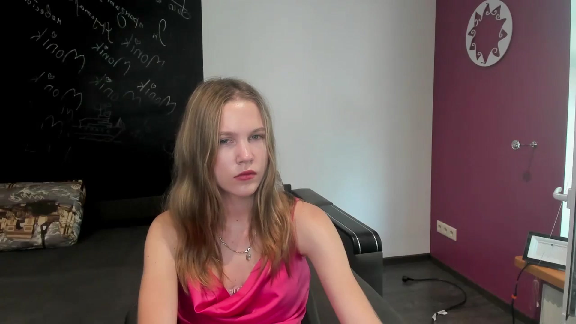 Gallery image thumbnail from Kate_Lewiss's myfreecams stream on, 06/18/2024, 10:29 image 19 of 20