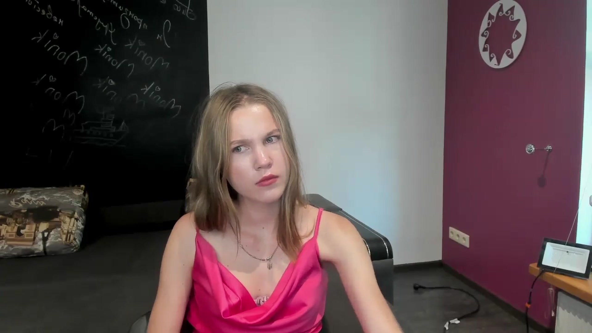Gallery image thumbnail from Kate_Lewiss's myfreecams stream on, 06/18/2024, 10:29 image 15 of 20