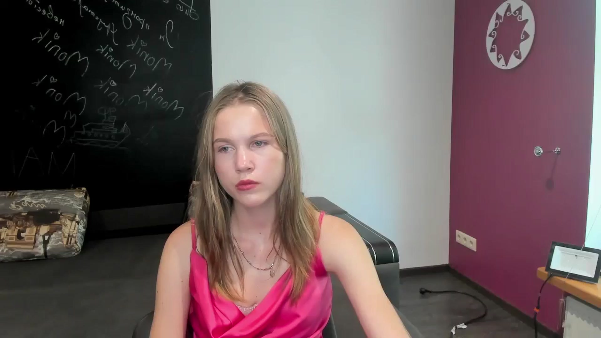 Gallery image thumbnail from Kate_Lewiss's myfreecams stream on, 06/18/2024, 11:01 image 2 of 20